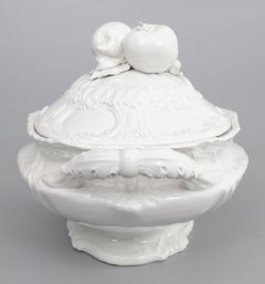 Vintage Italian White Blanc De Chine Creamware Trompe L’oeil Fruit Soup Tureen