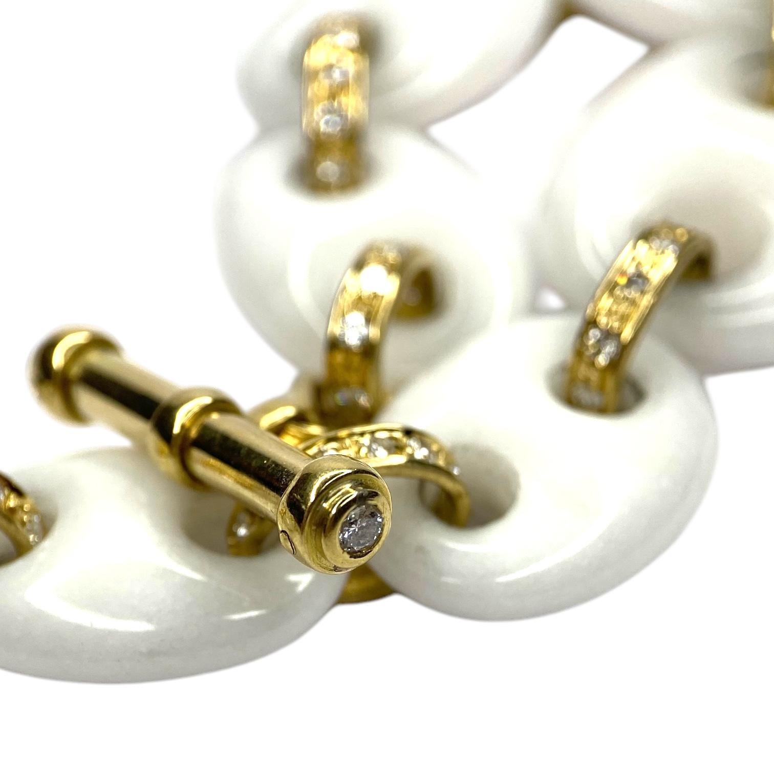 Women's Vintage Italian White Coral and Diamond 18K Gold Bracelet For Sale