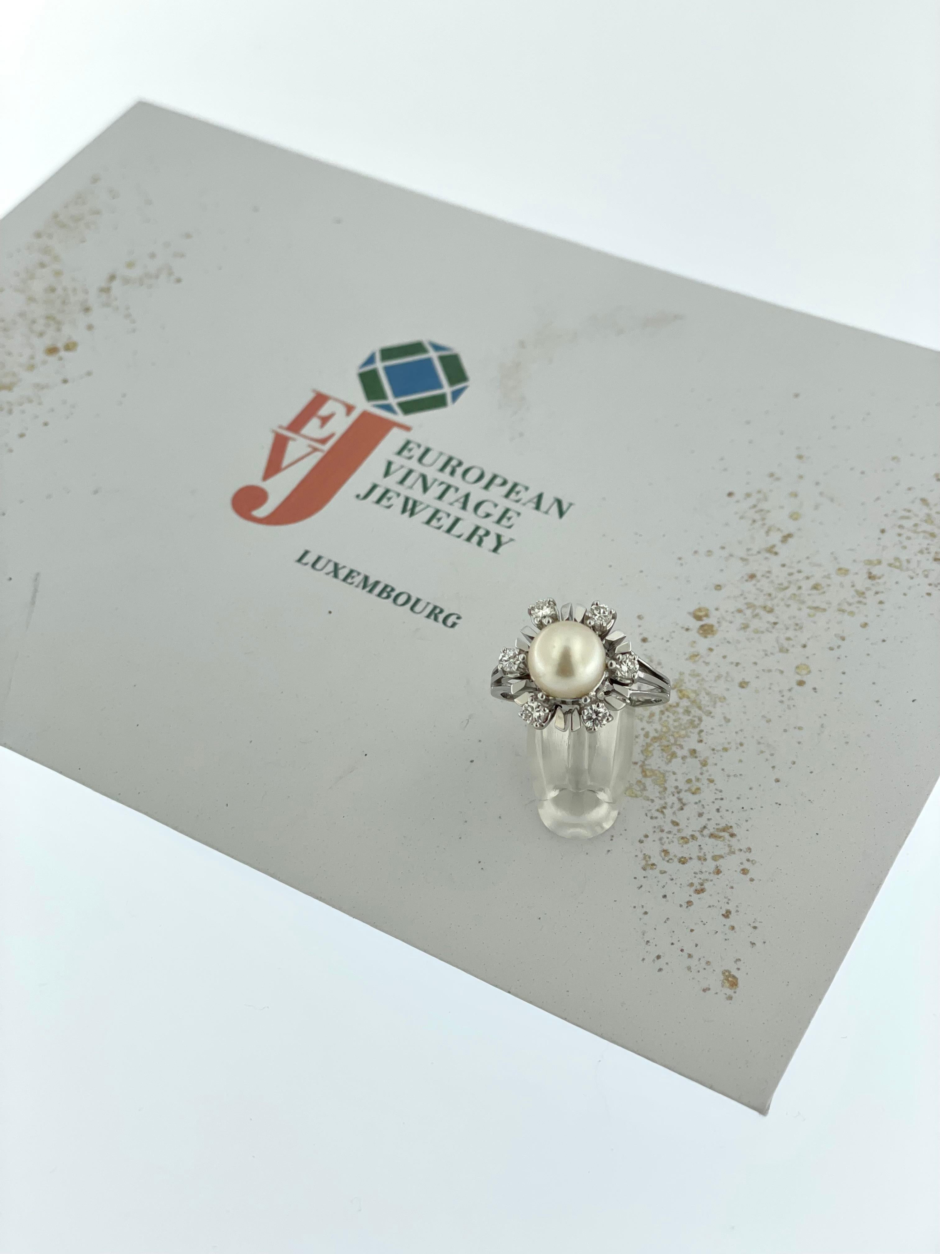 Anillo italiano vintage de oro blanco con perla y diamantes en venta 2
