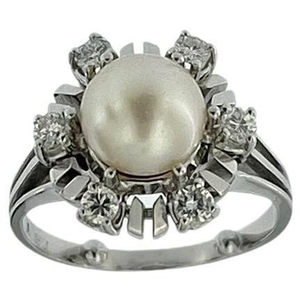 Anillo italiano vintage de oro blanco con perla y diamantes en venta