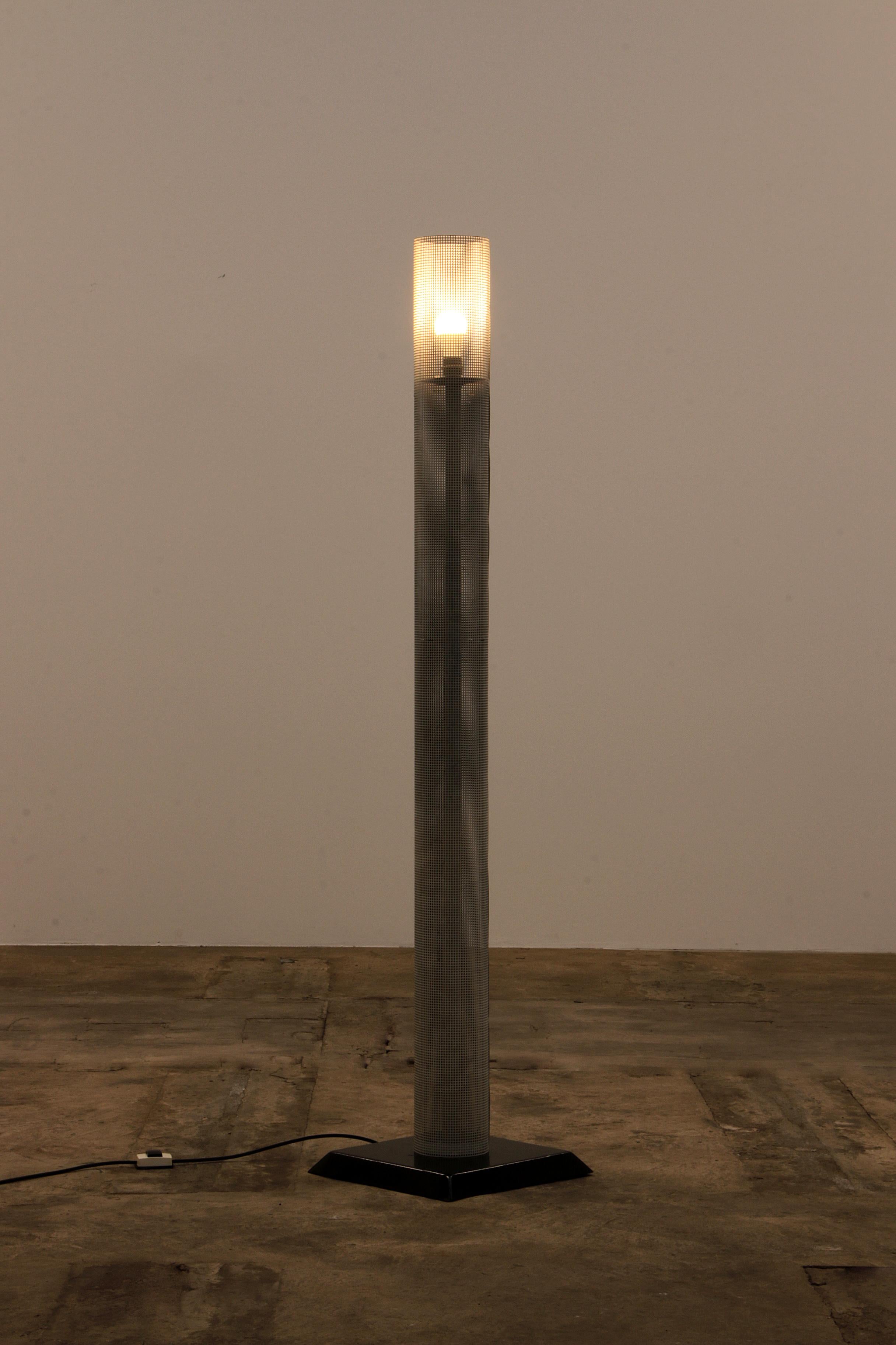 Mid-20th Century Vintage Italian white metal floor lamp, 1960 For Sale