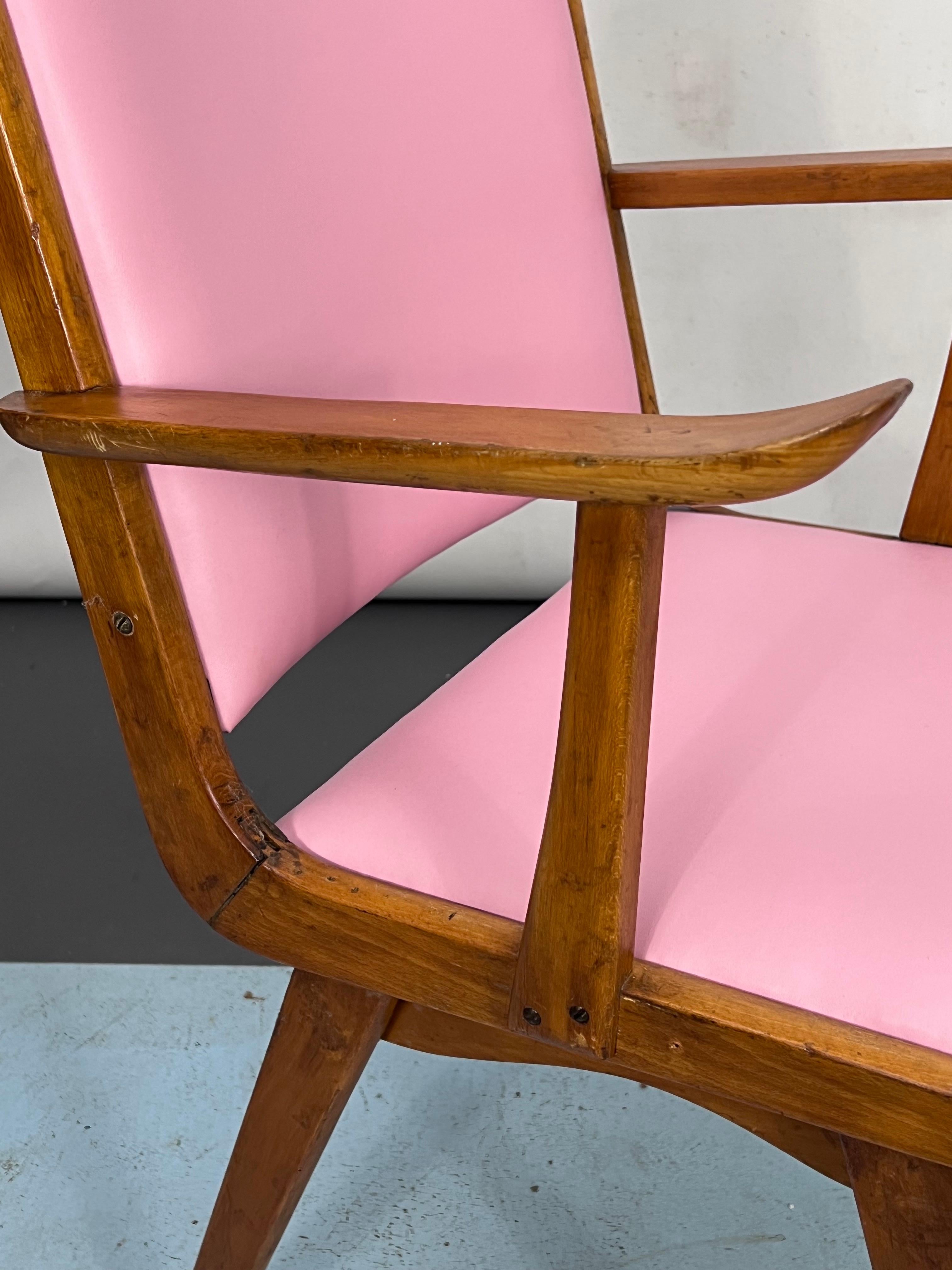 Vintage Italian Wood Accent Chair in Pink Leatherette, Italy, 1950s For Sale 4