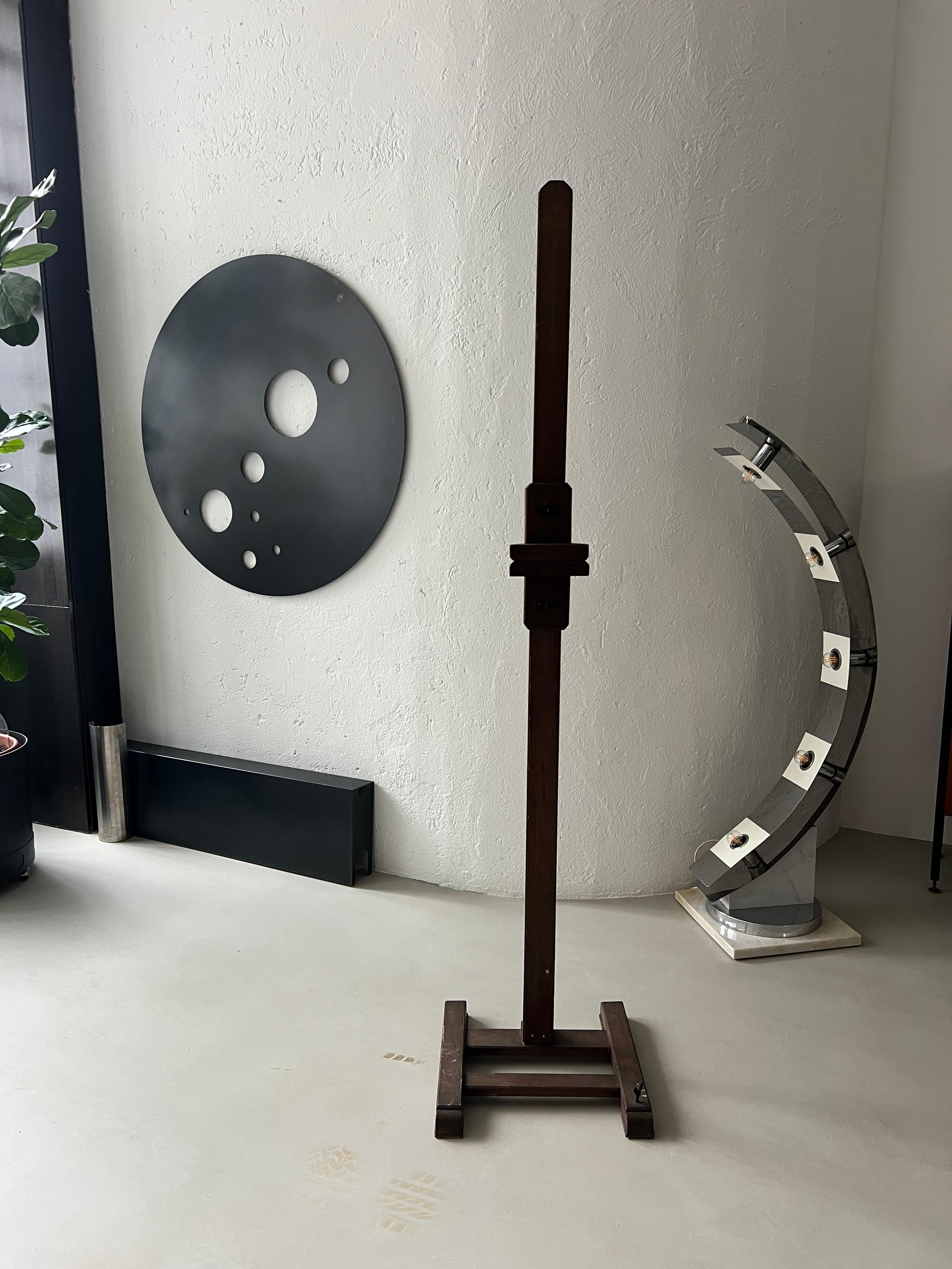 Italienische Vintage-Holz Staffelei, Kunsthalter, flacher Fernseherhalter aus Holz im Angebot 8