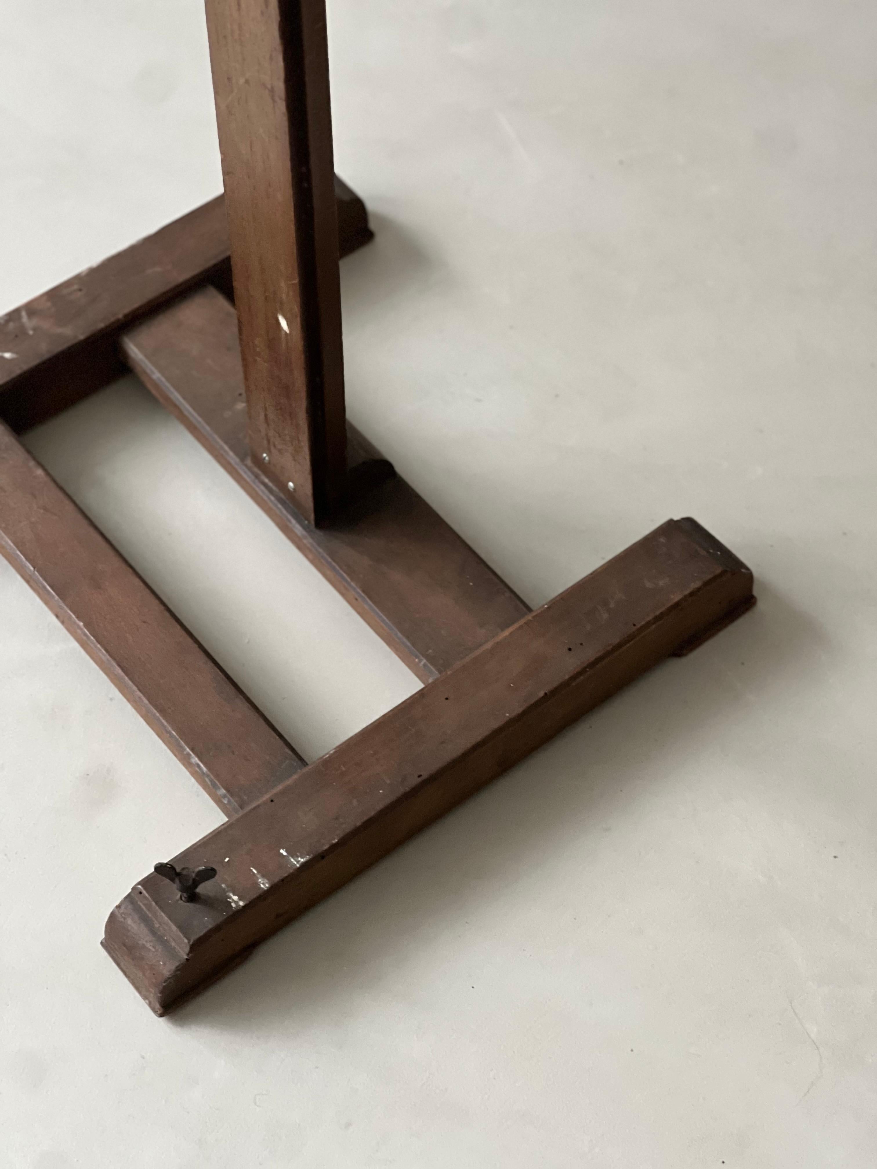 Italienische Vintage-Holz Staffelei, Kunsthalter, flacher Fernseherhalter aus Holz im Angebot 11