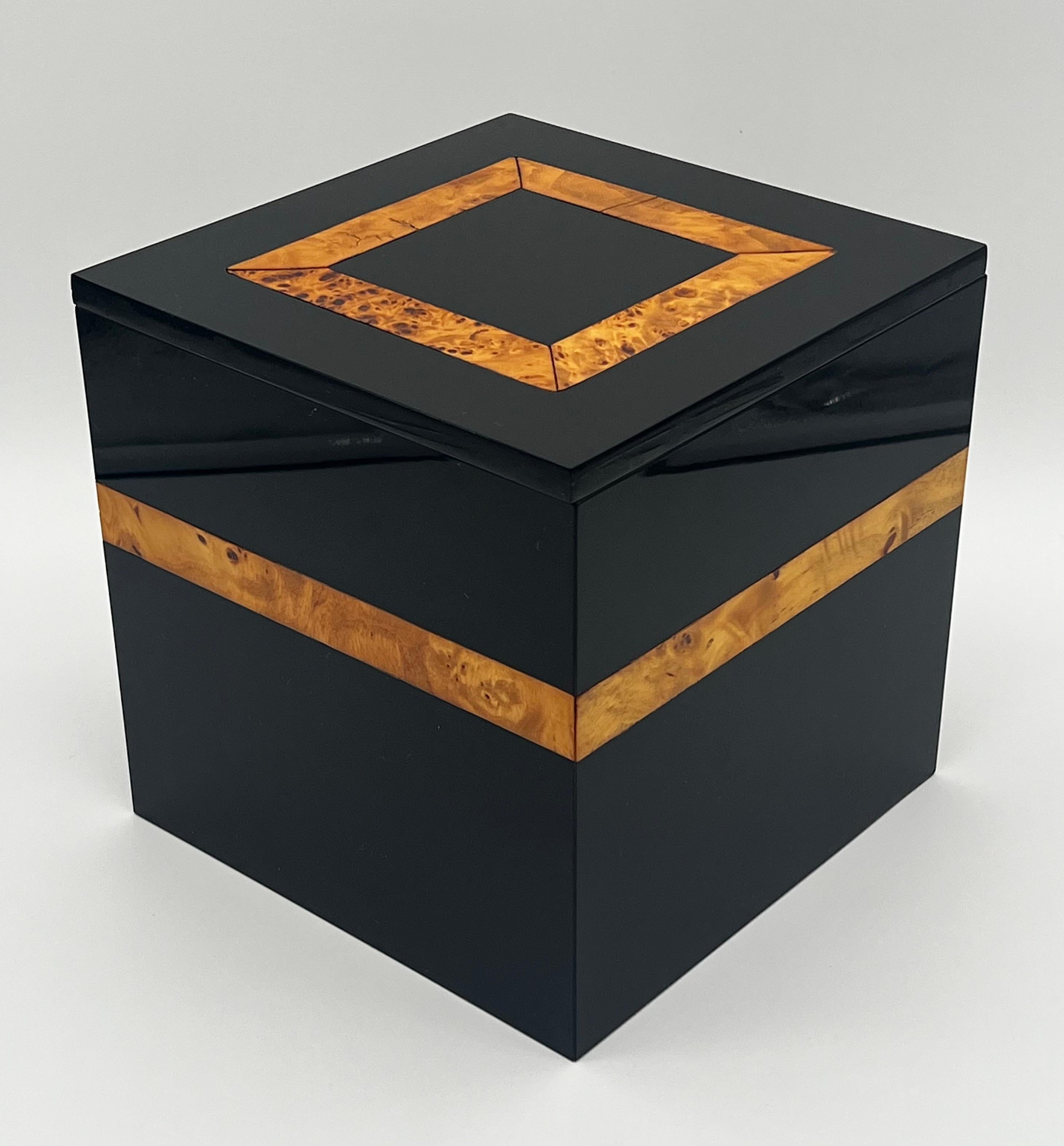 Vintage Italian Wood Inlaid Black Acrylic Lacquered Art Deco Ice Box 9