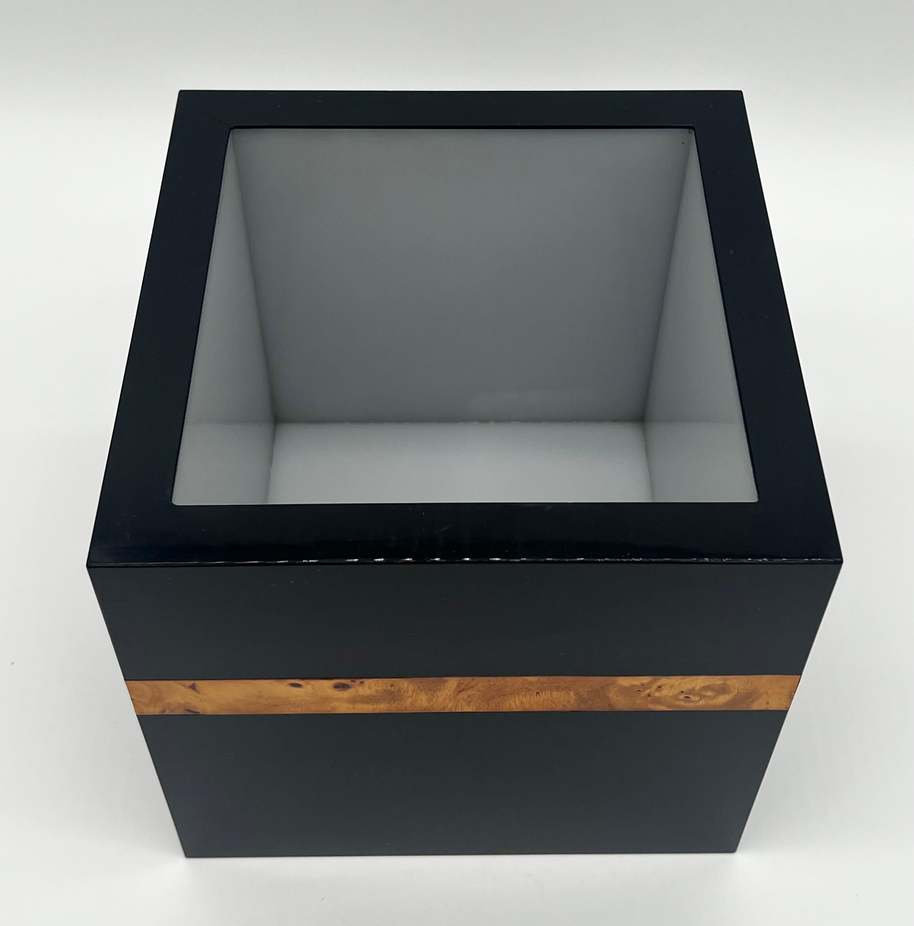 Vintage Italian Wood Inlaid Black Acrylic Lacquered Art Deco Ice Box 3