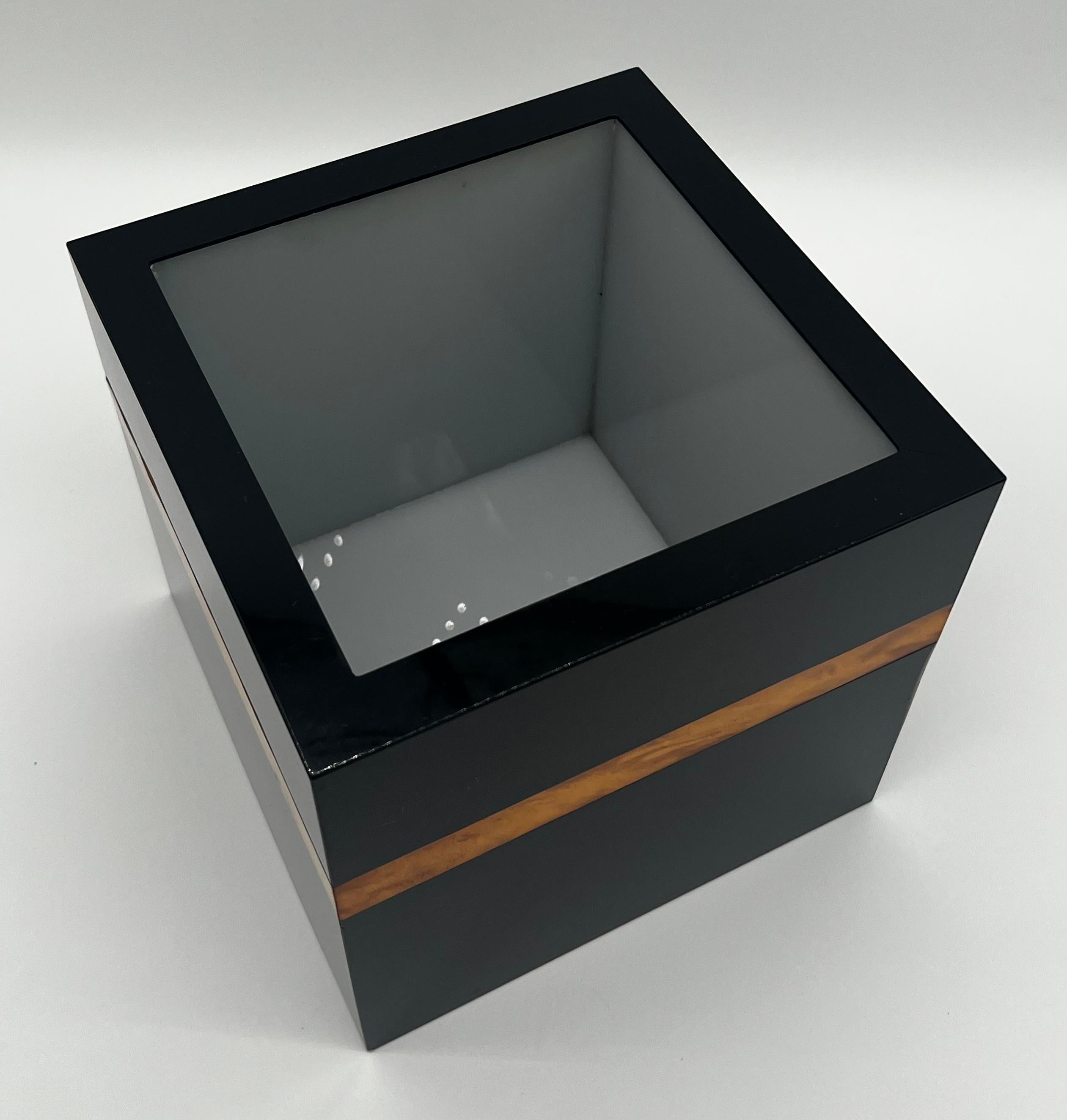 Vintage Italian Wood Inlaid Black Acrylic Lacquered Art Deco Ice Box 4
