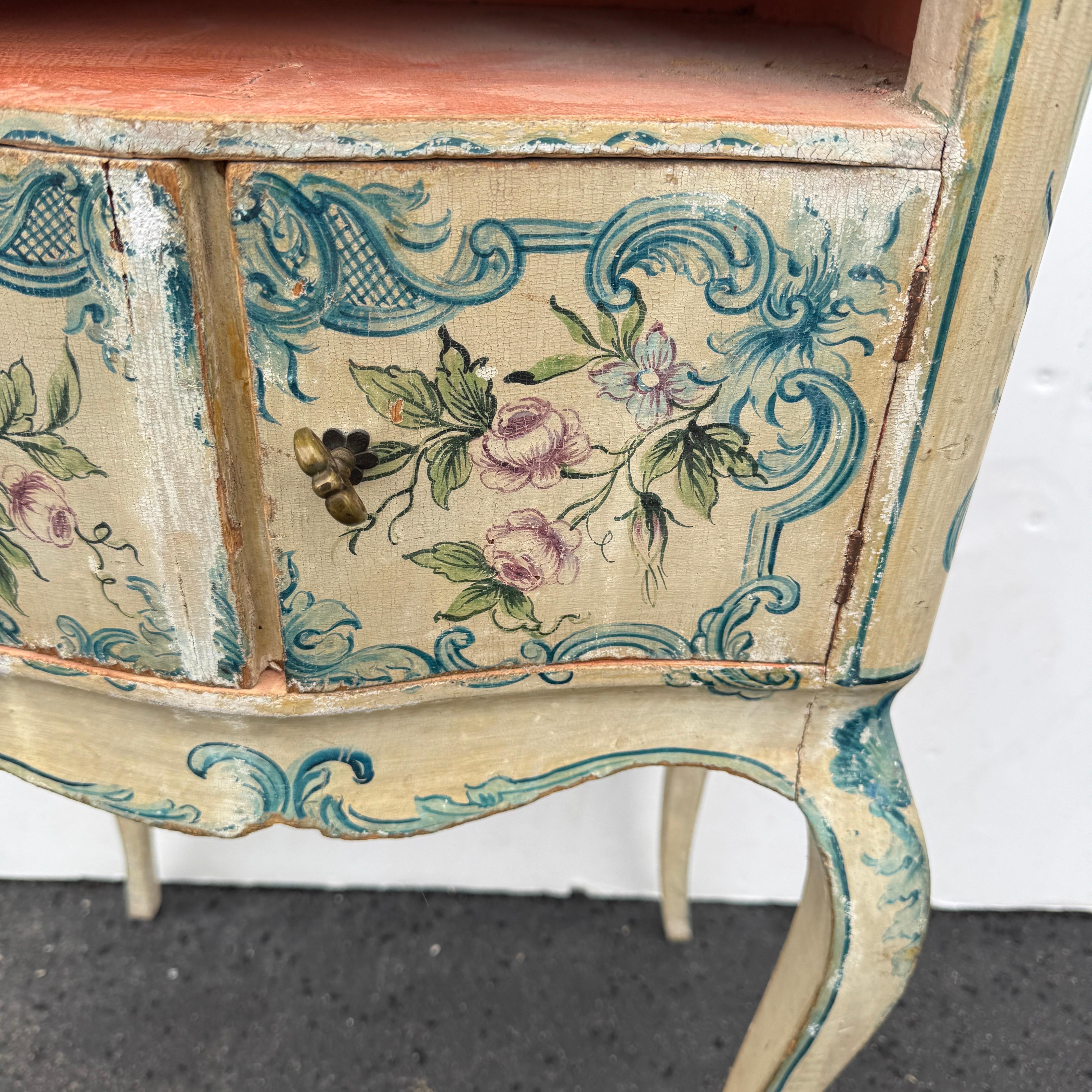 Mesilla de noche vintage italiana de madera pintada, circa años 60 en venta 7