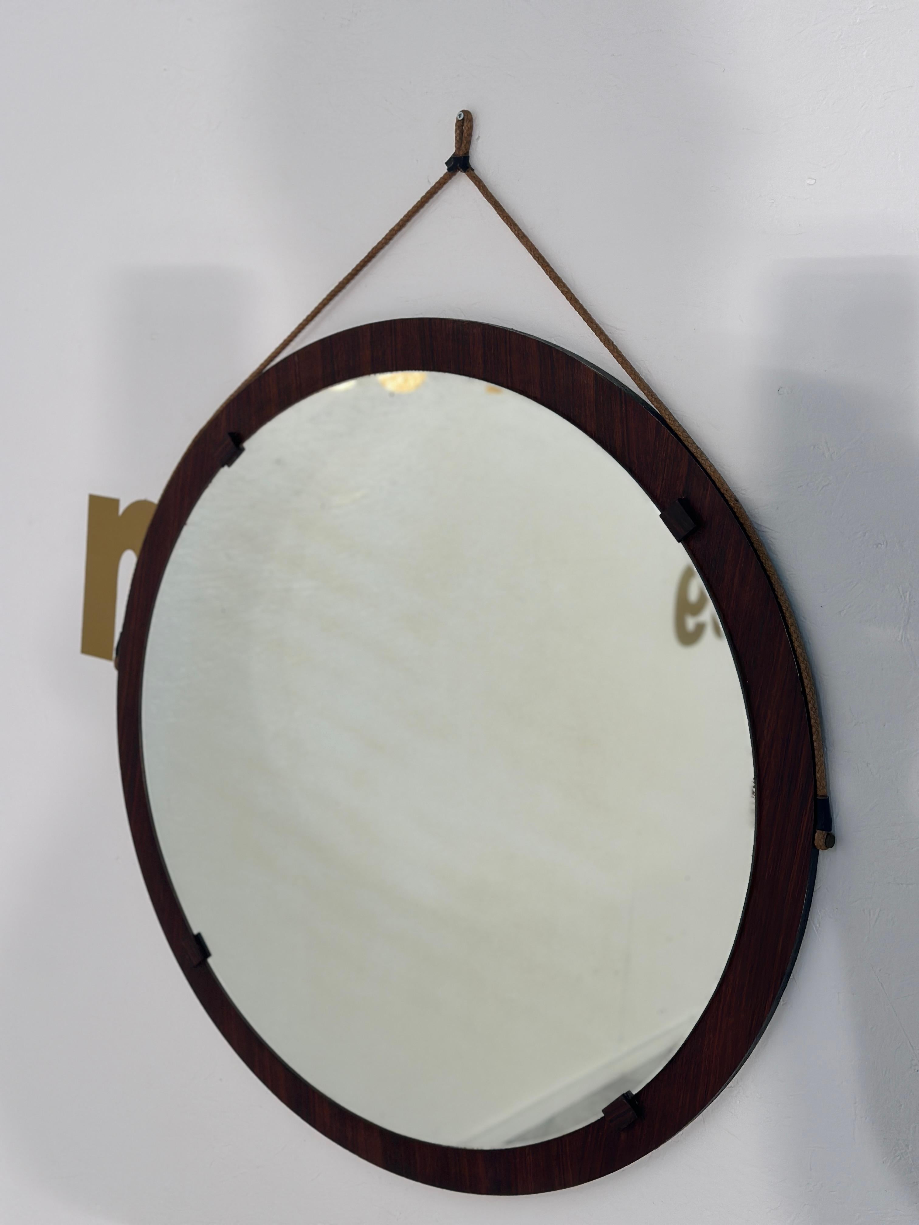 Bois Miroir mural rond italien vintage en bois, 1980 en vente