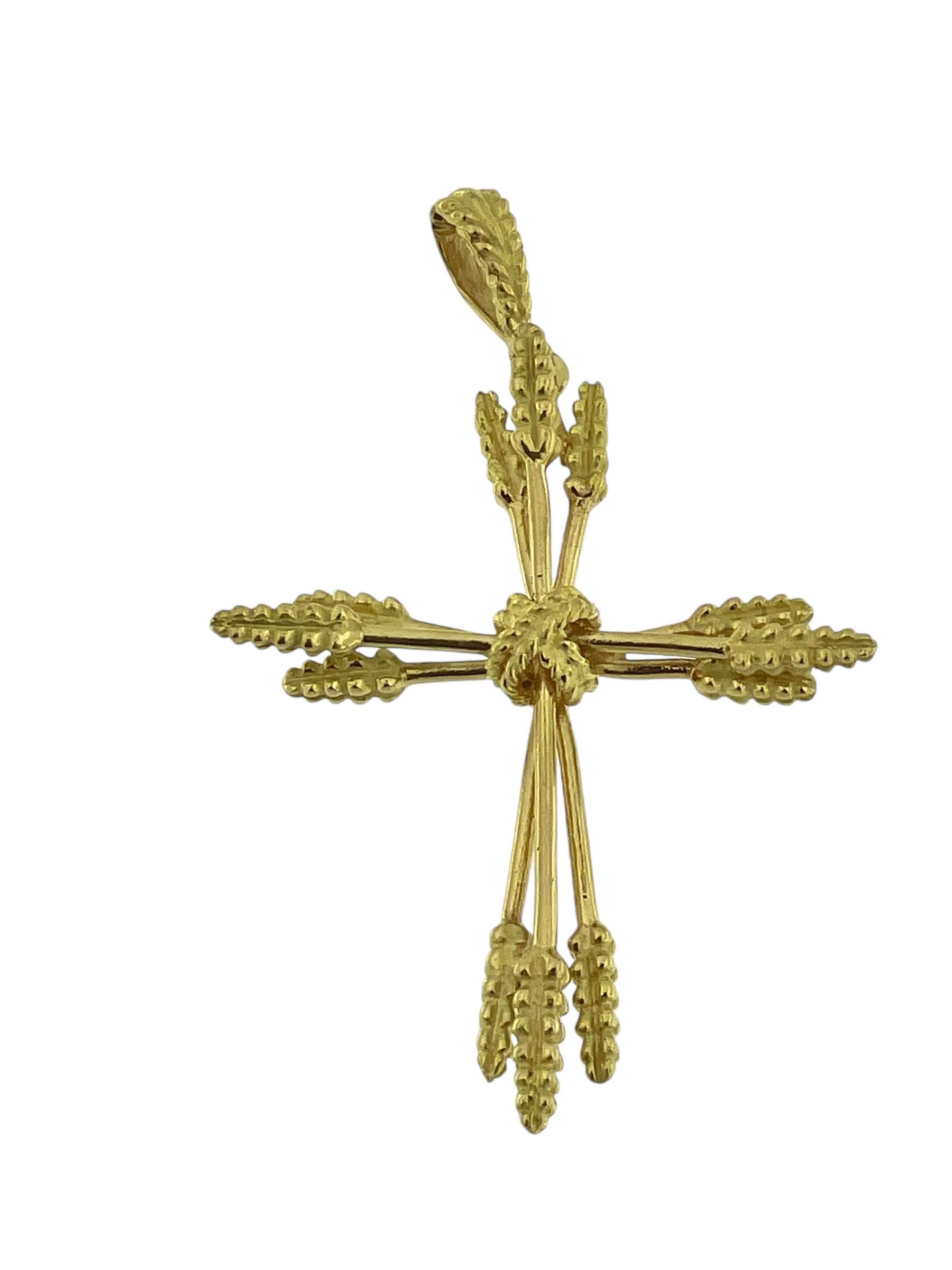 Cruz italiana vintage de oro amarillo con diseño 