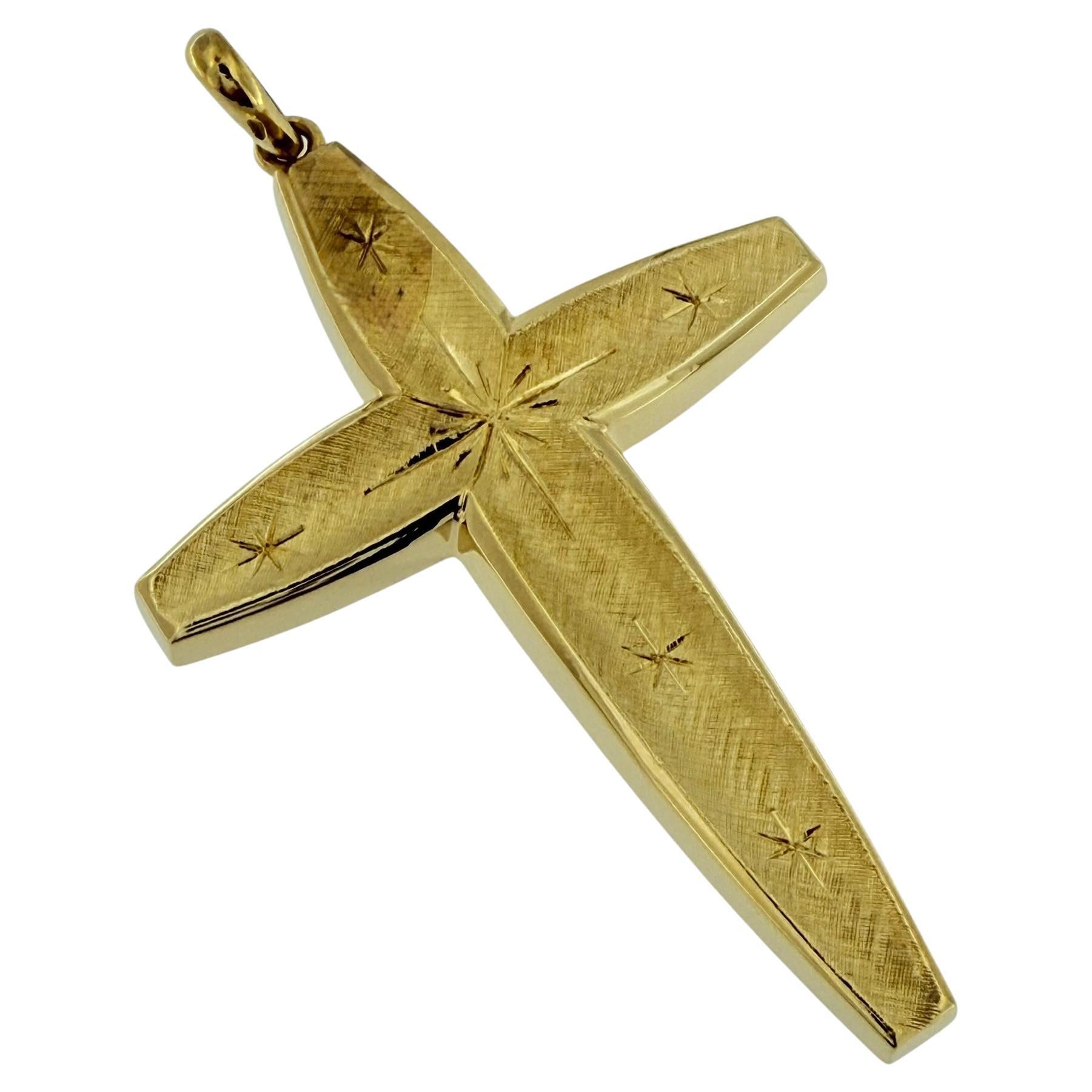 Vintage Italian Yellow Gold Cross with Stars Design en vente