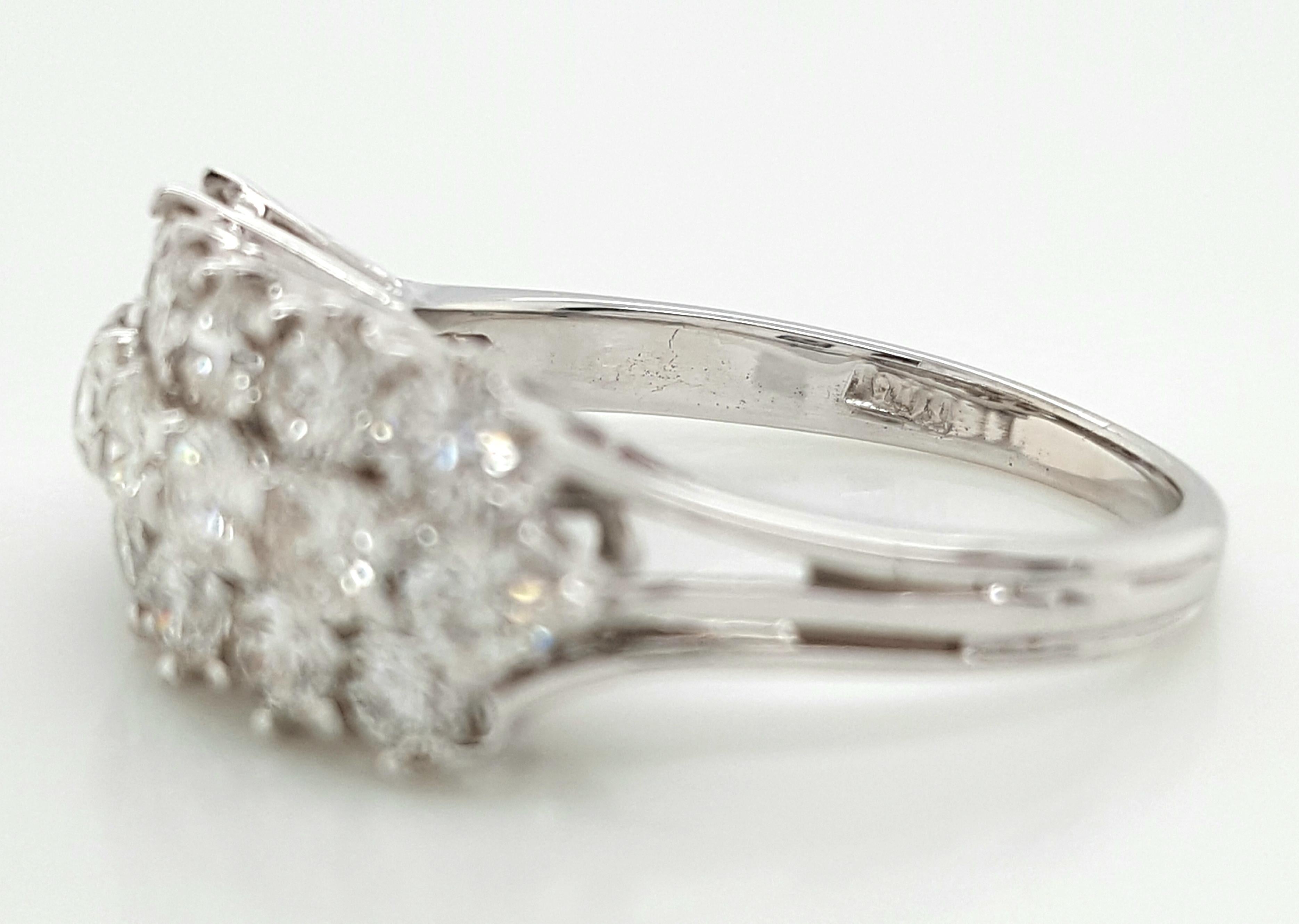 Women's Vintage Italy 1.5 Carat Round Cut Diamond 18 Karat White Gold Ring