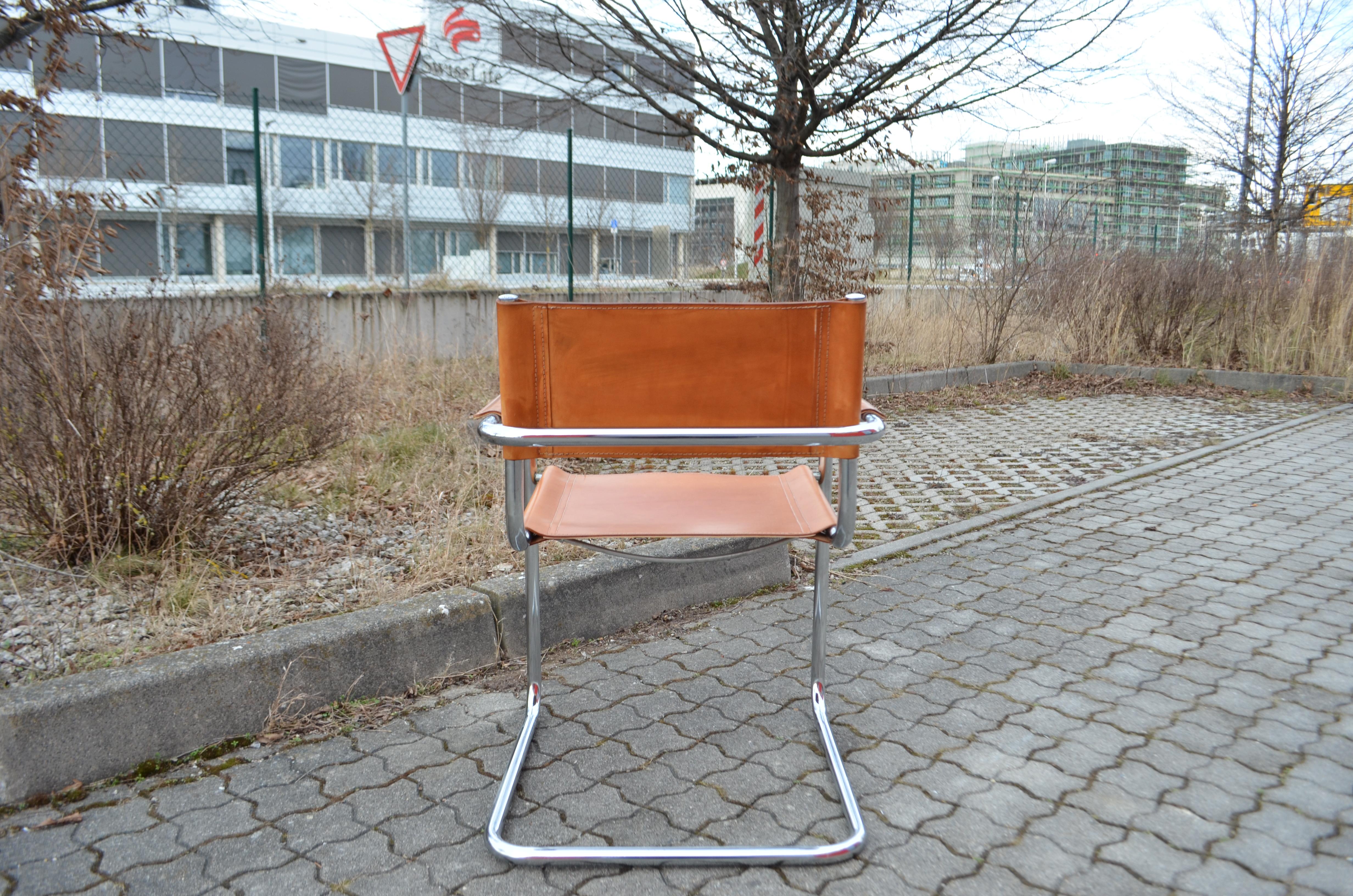 Vintage Italy Cognac Vegetal Leather Dining Chairs Armchairs Cantilever Set of 4 For Sale 3