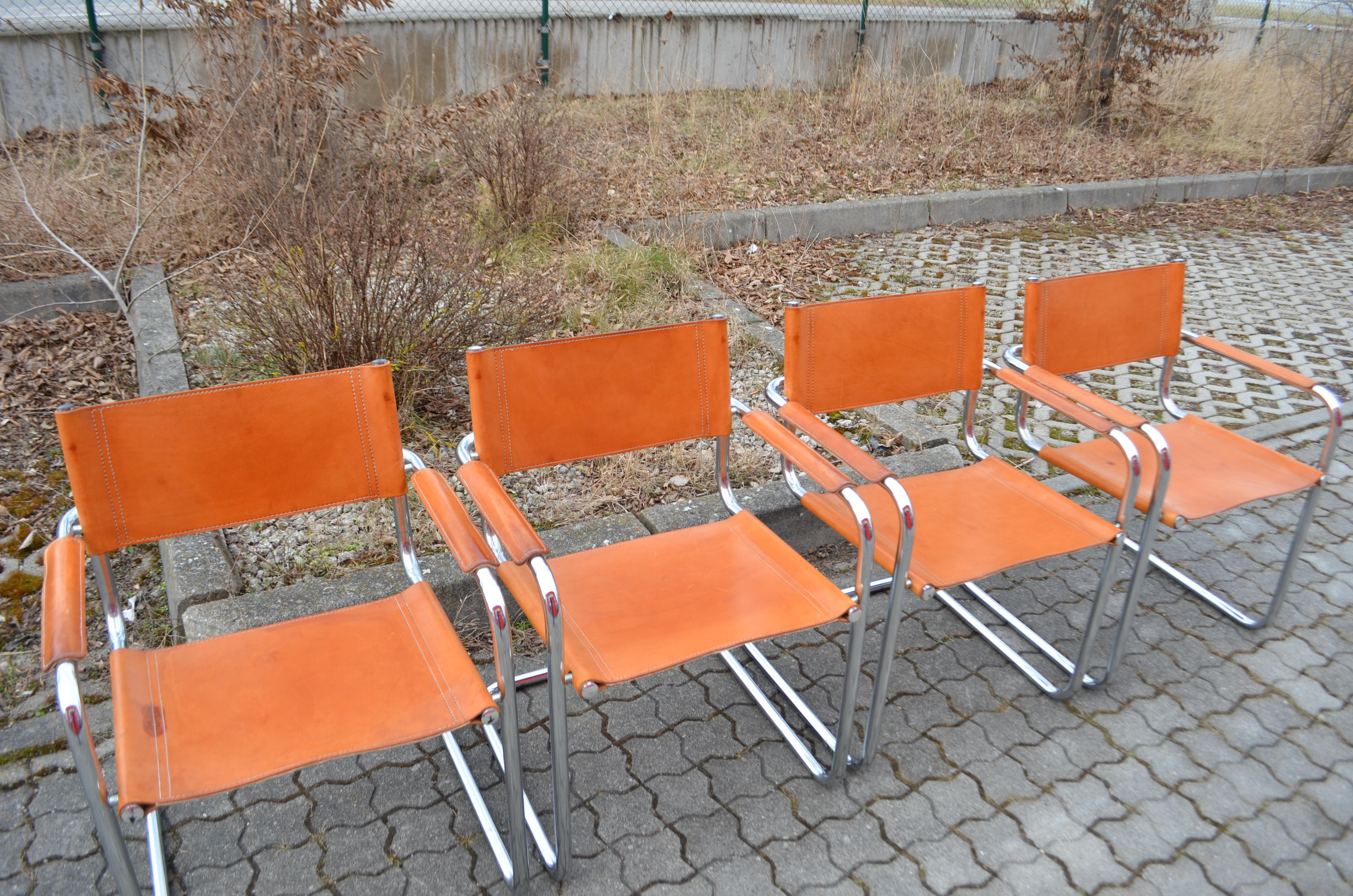 Bauhaus Ensemble de 4 fauteuils cantilever de salle à manger en cuir végétal cognac vintage Italie en vente