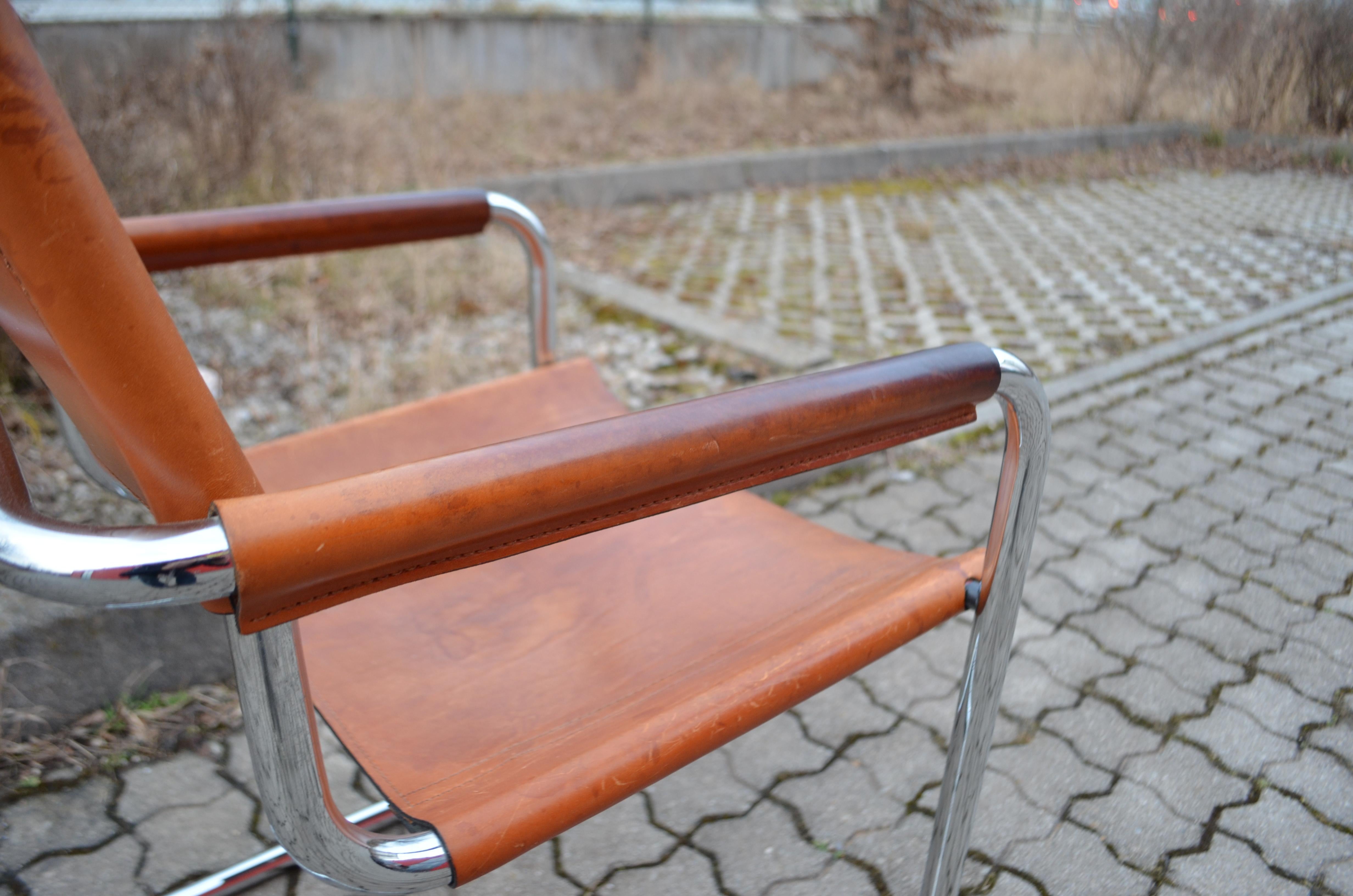 Vintage Italy Cognac Vegetal Leather Dining Chairs Armchairs Cantilever Set of 6 For Sale 3