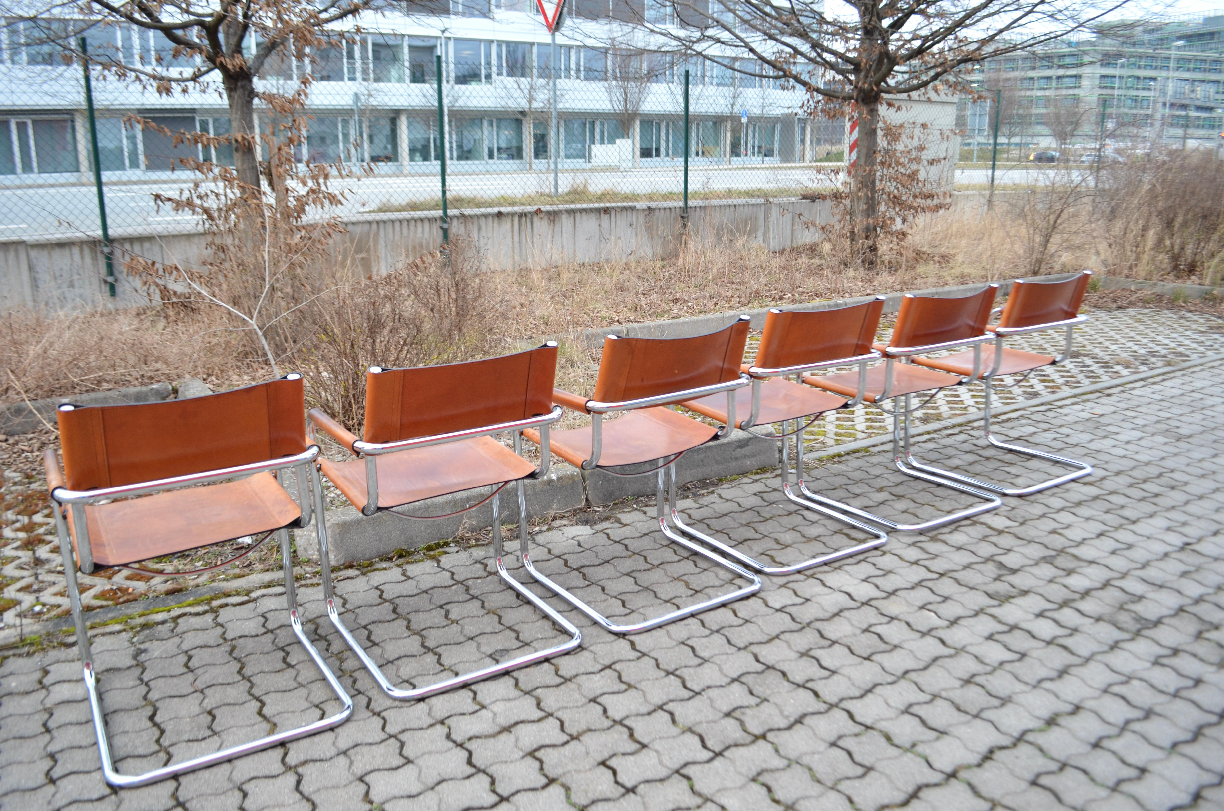 italien Ensemble de 6 fauteuils cantilever de salle à manger en cuir végétal cognac vintage Italie en vente