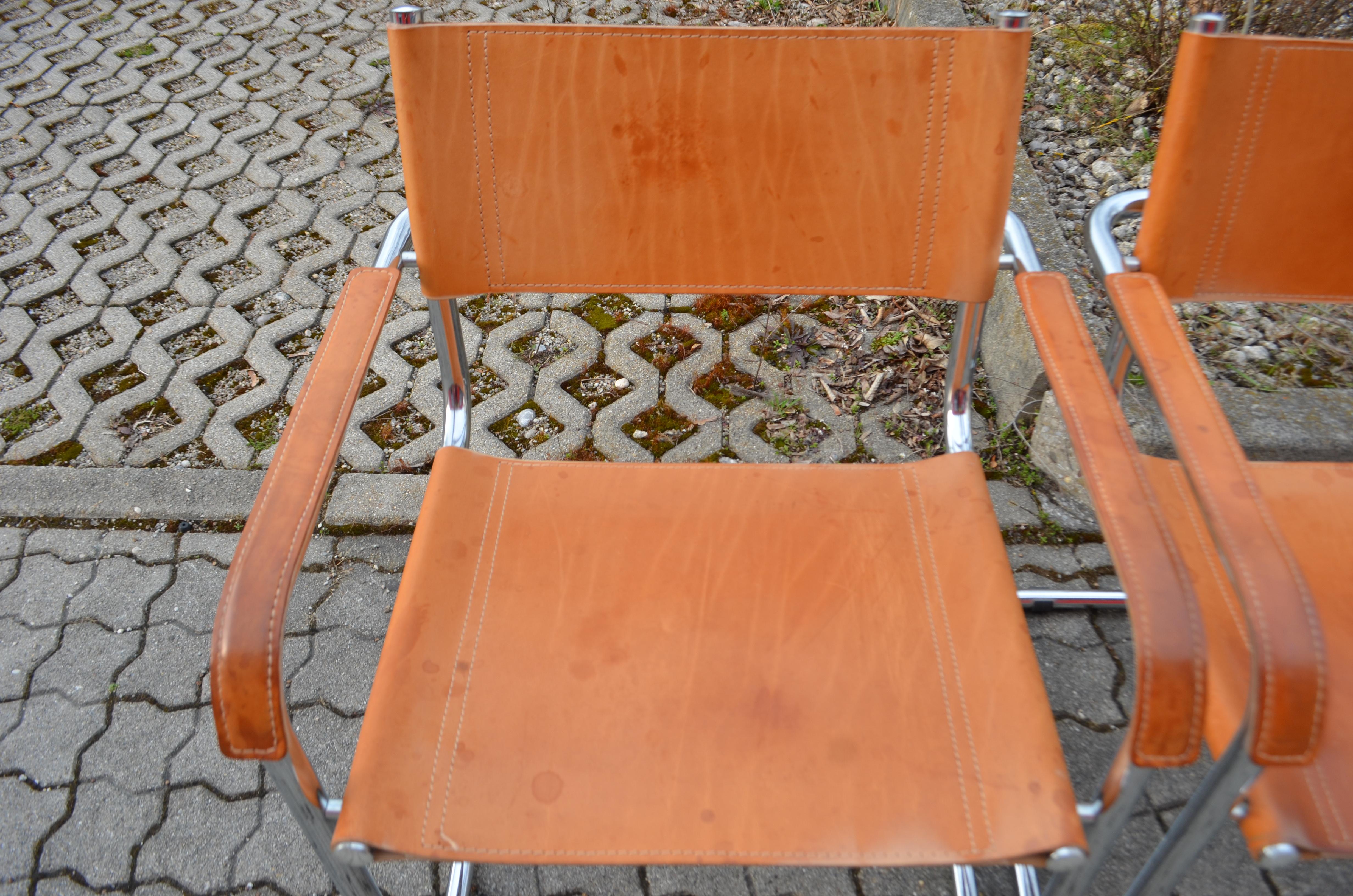 Cognacfarbene Esszimmerstühle und Sessel aus pflanzlichem Leder, Vintage, Italien, 6er-Set, freitragendes Set im Angebot 1