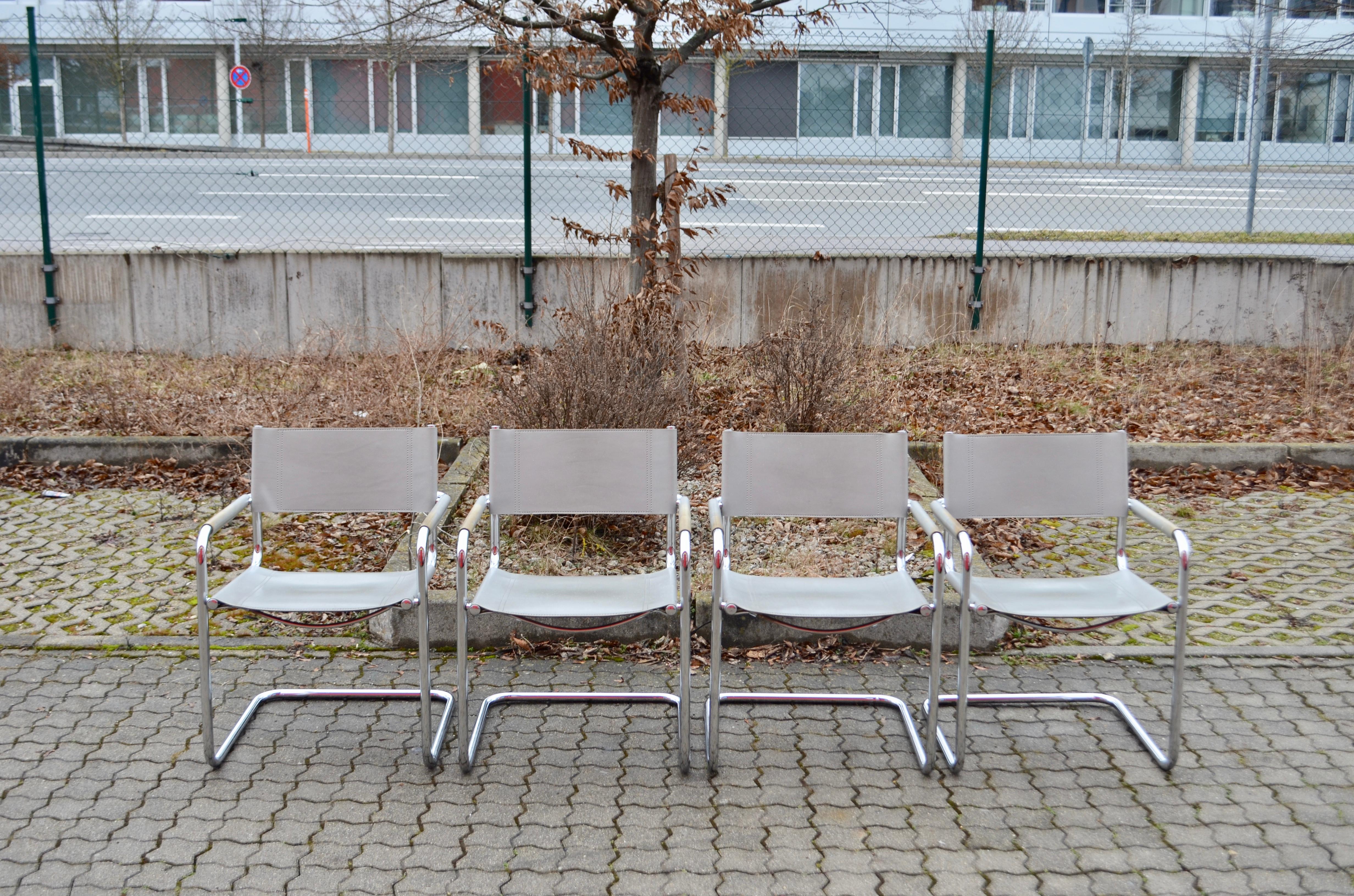 Italian Vintage Italy Light Grey Leather Dining Chairs Armchairs Cantilever Set of 4 For Sale