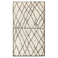 Vintage Ivory and Brown Beni Ourain Rug Morocco 6
x 10
Vintage Ivory and Brown Beni Ourain Rug Morocco 6
x 10