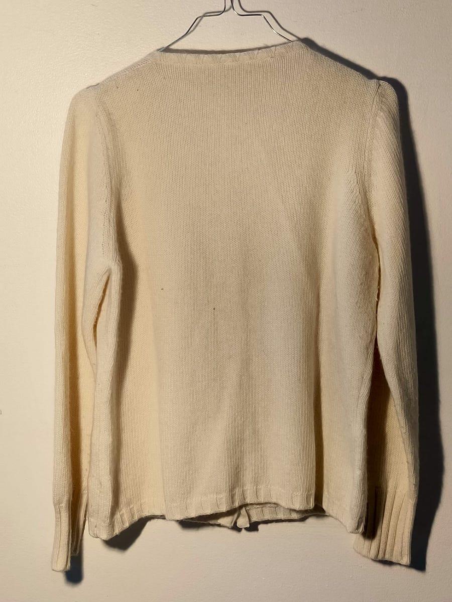 Elfenbeinfarbene Wollstrickjacke mit Perlen, 1950er Jahre Damen im Angebot