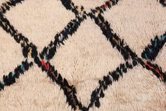 Nazmiyal Collection Vintage Ivory Beni Ourain Moroccan Rug 4 ft 8 in x 7 ft 8 in
