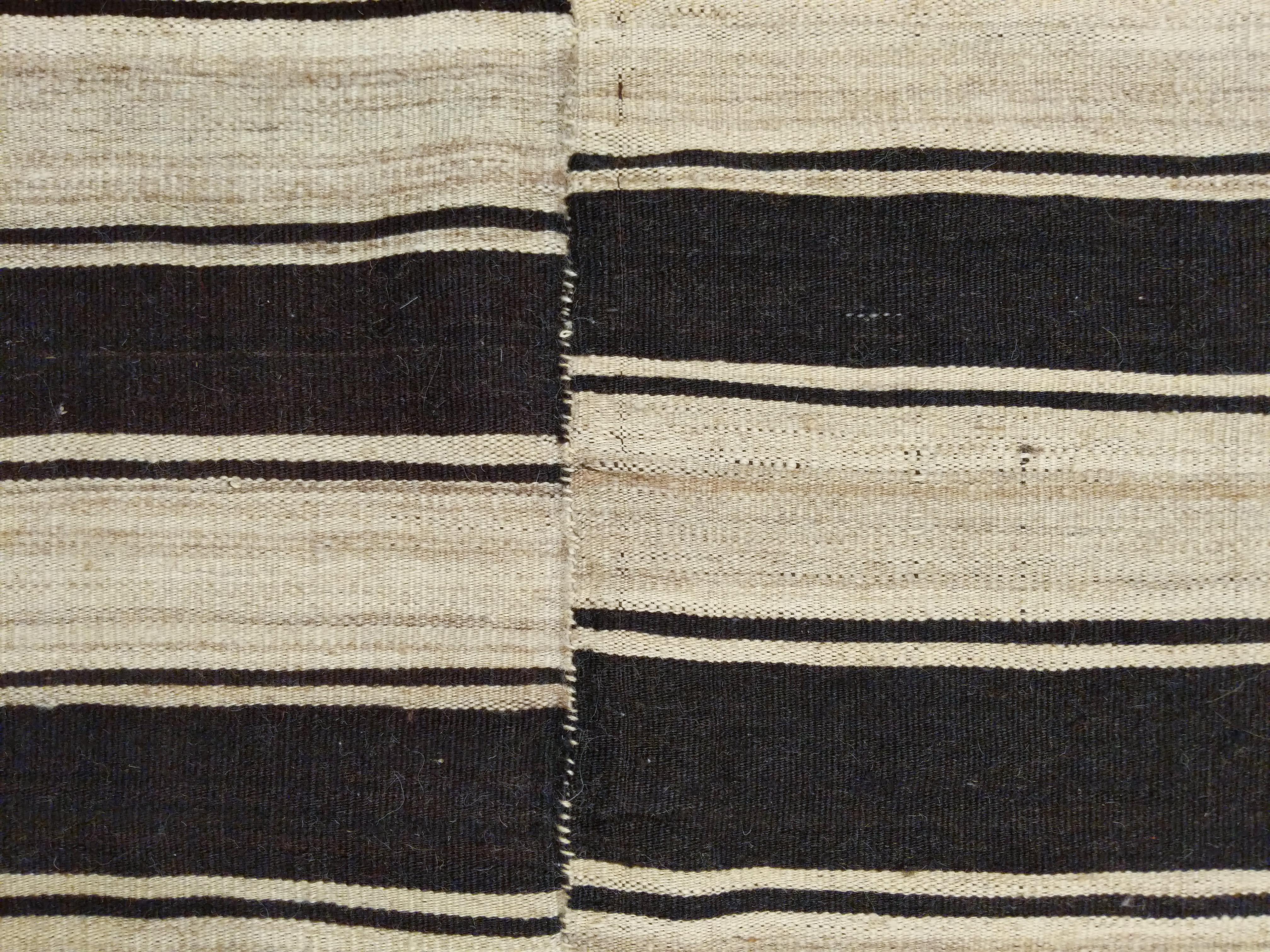Vintage Ivory Black Graphic Striped Tribal Kilim In Excellent Condition In Milan, IT