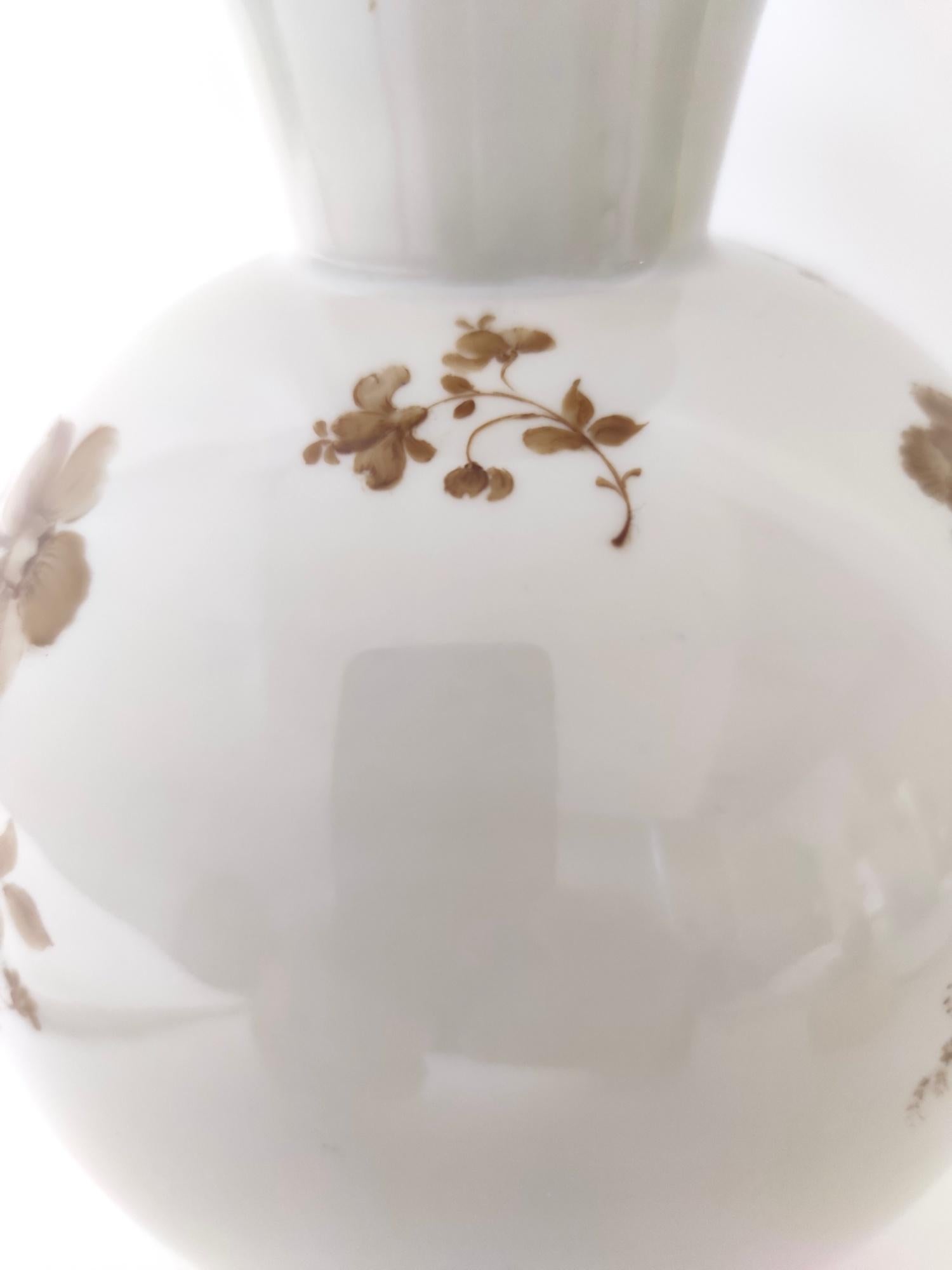 Vase vintage en céramique ivoire avec détails floraux Brown par Rosenthal, Italie en vente 6