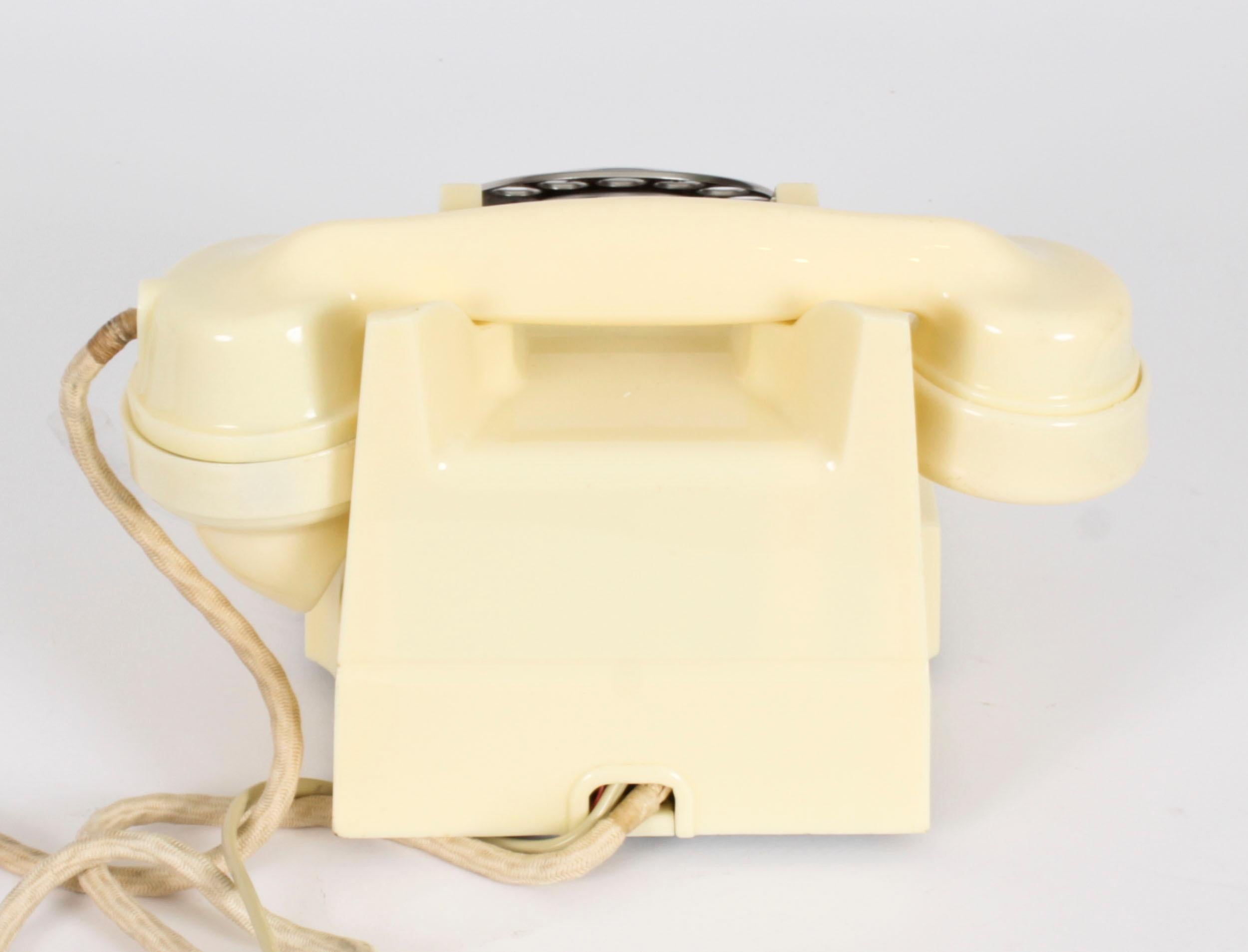 Vintage 356 Siemens Telephone 1954 Mid 20th Century For Sale 2