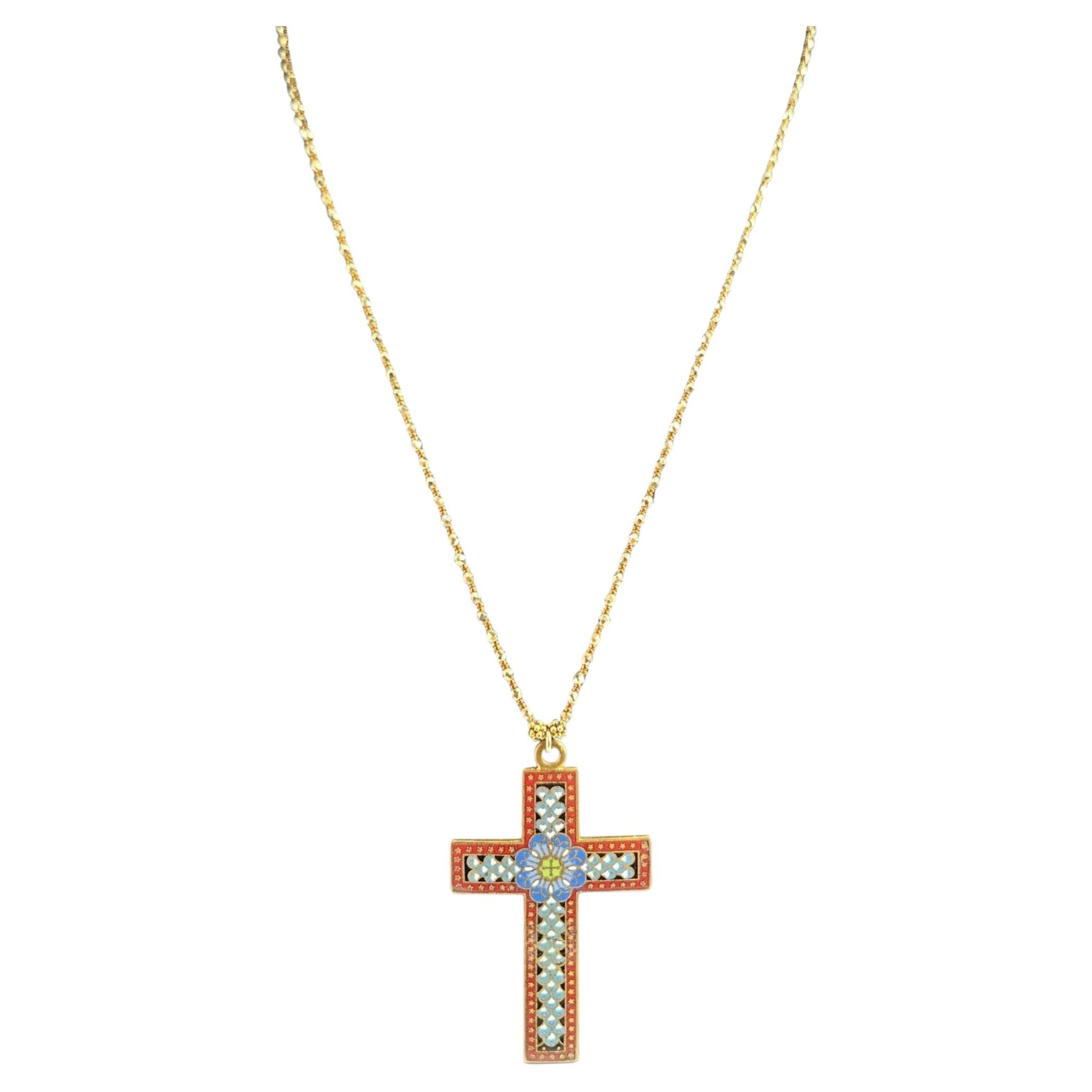 Collier avec pendentif en forme de croix en émail ivoire vintage