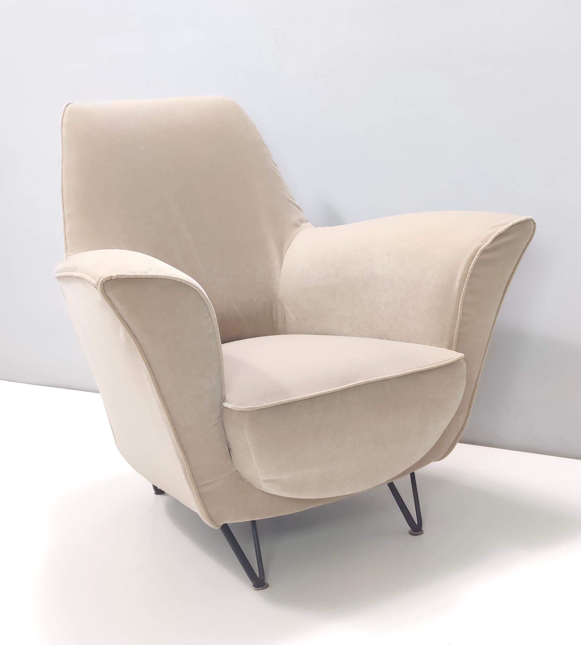 Mid-20th Century Vintage Italian Ivory-Colored Fabric Armchair by Ico Parisi, Italy For Sale