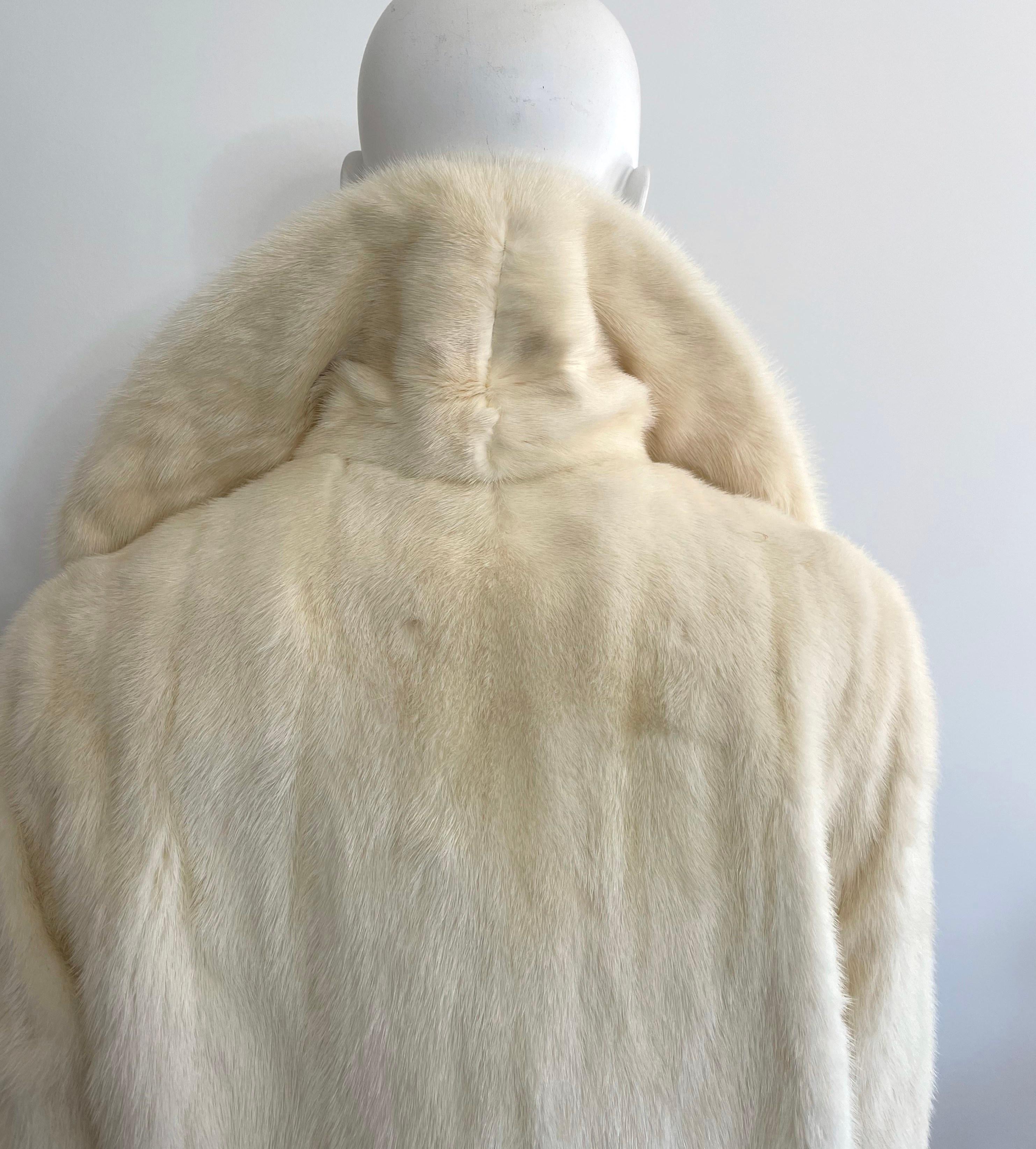 Ivory Mink Coat Classic Cut Double Breasted Jacket  For Sale 4
