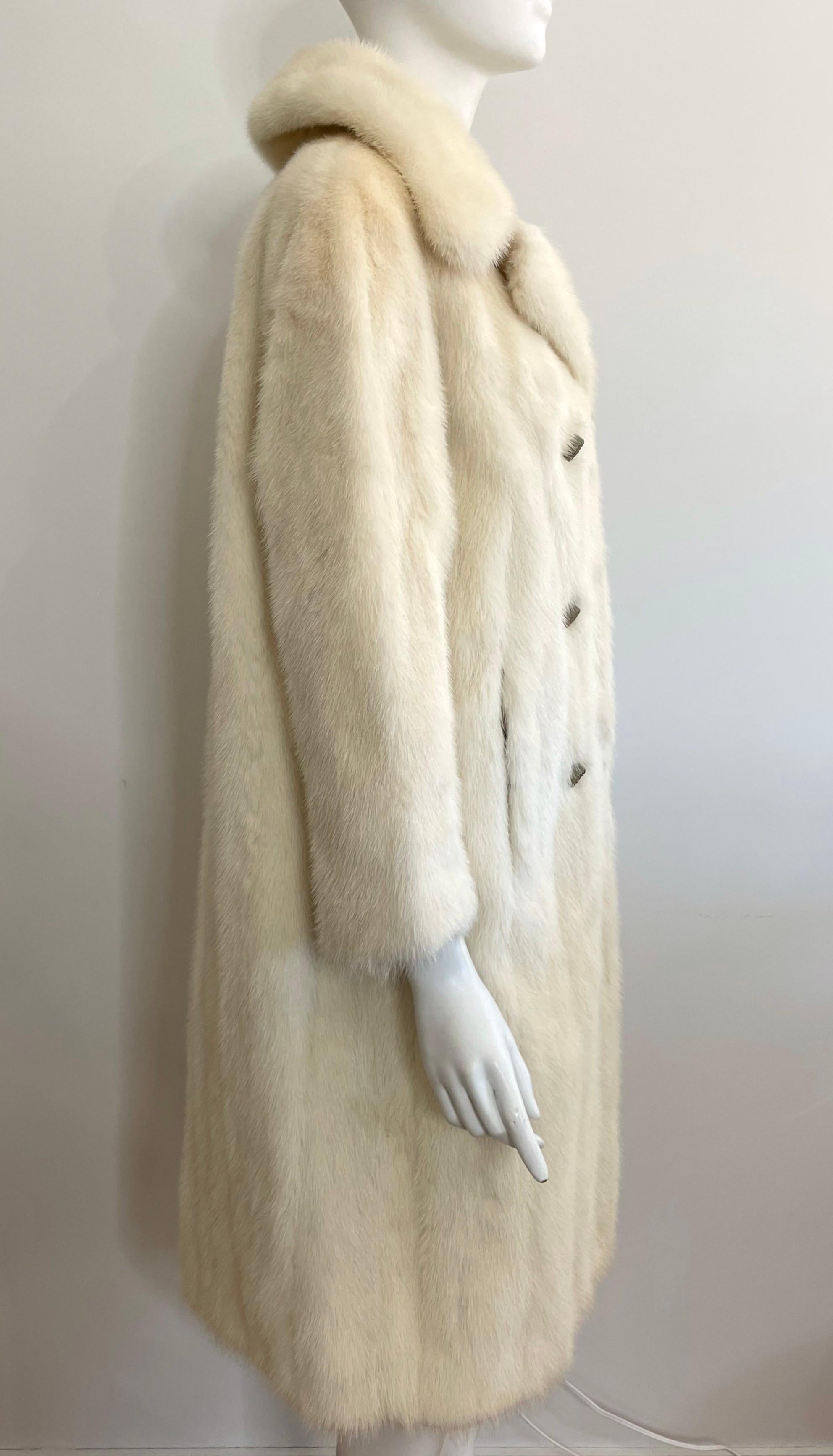 Ivory Mink Coat Classic Cut Double Breasted Jacket  For Sale 1