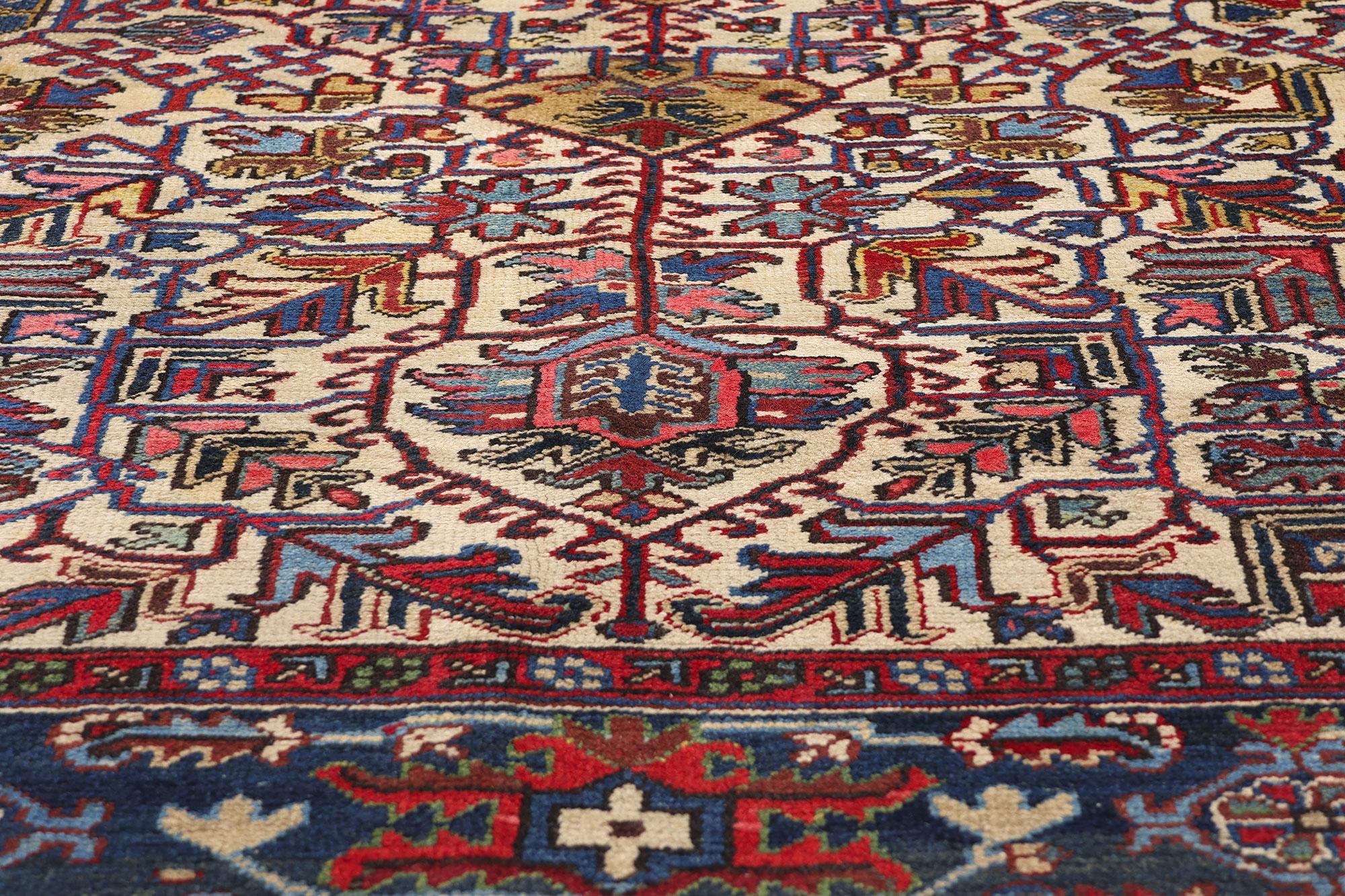 1950's Ivory Persian Heriz Carpet with Traditional Style In Good Condition For Sale In Dallas, TX