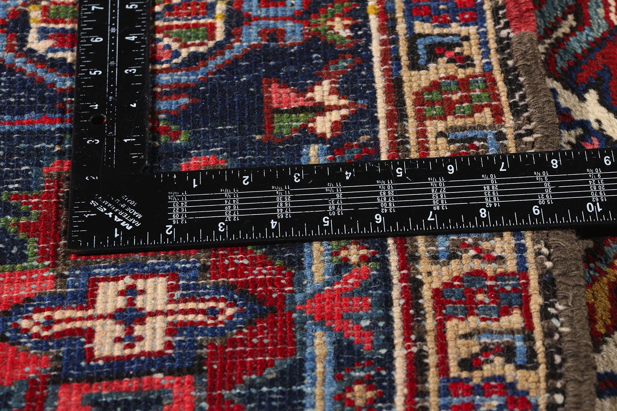 20th Century 1950's Ivory Persian Heriz Carpet with Traditional Style For Sale