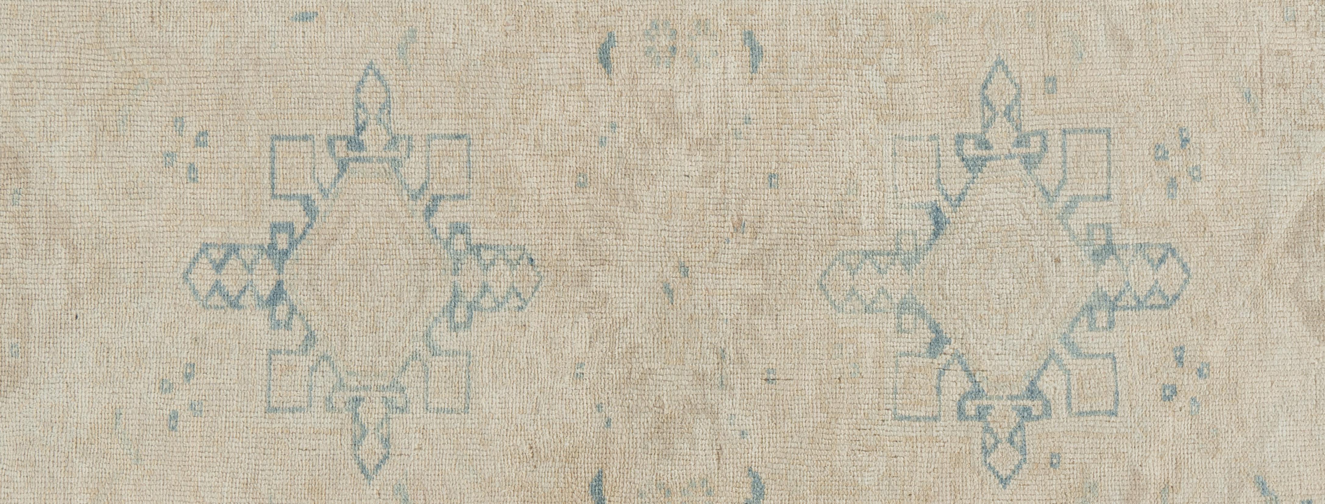 Vintage Ivory Persian Heriz Runner 2'6 X 7'11 In Good Condition For Sale In New York, NY