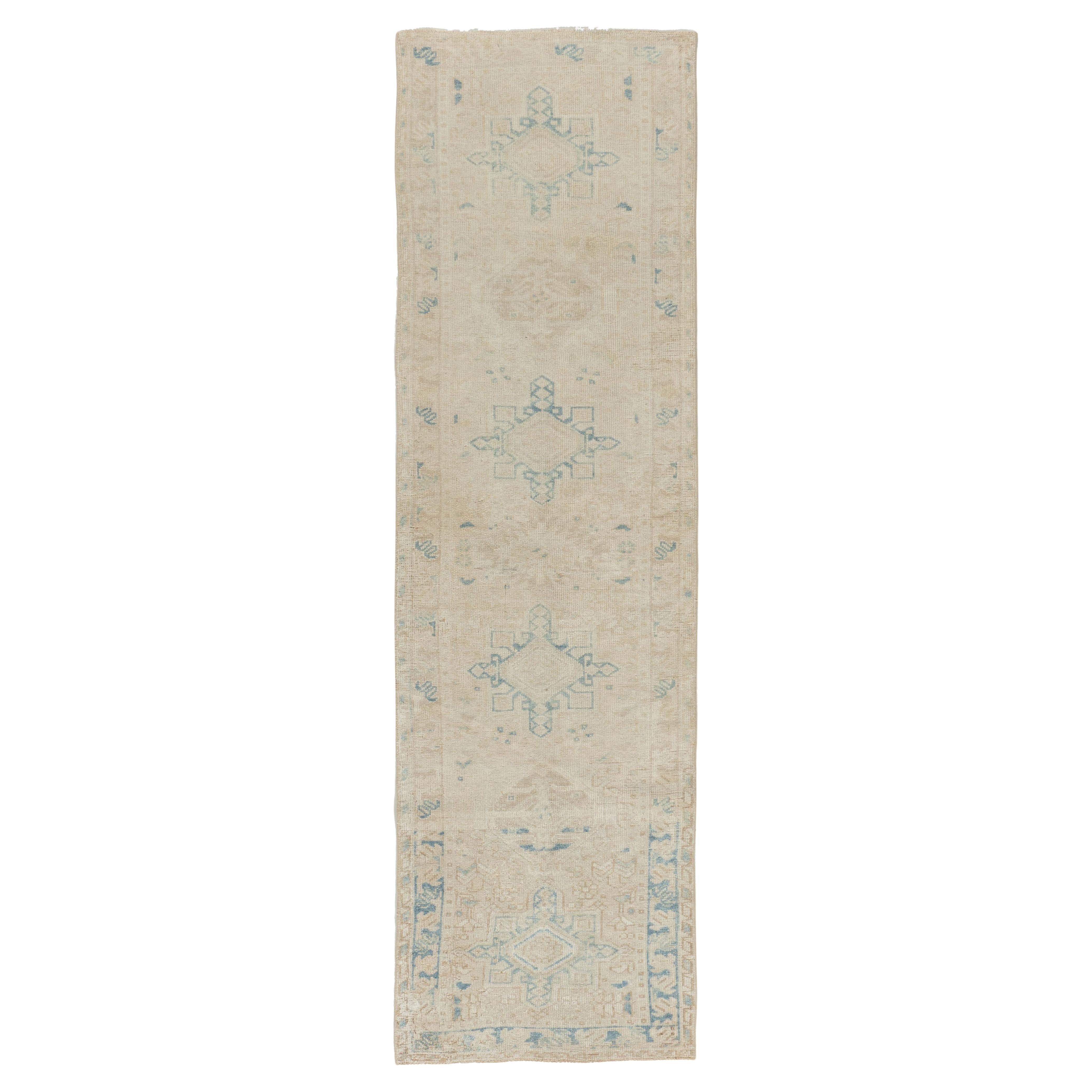 Vintage Ivory Persian Heriz Runner 2'6 X 7'11 For Sale