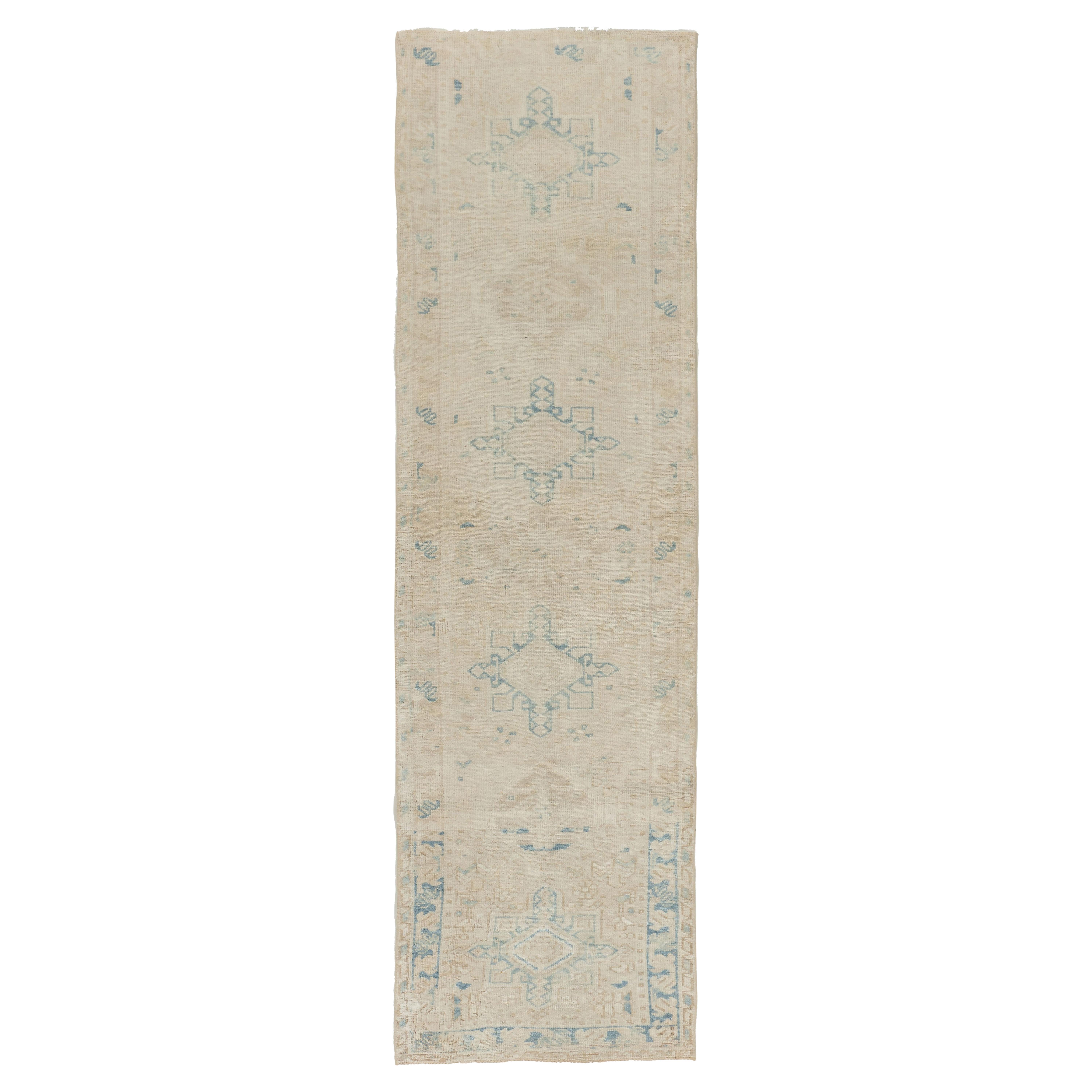 Vintage Ivory Persian Heriz Runner 2'6 X 7'11 For Sale