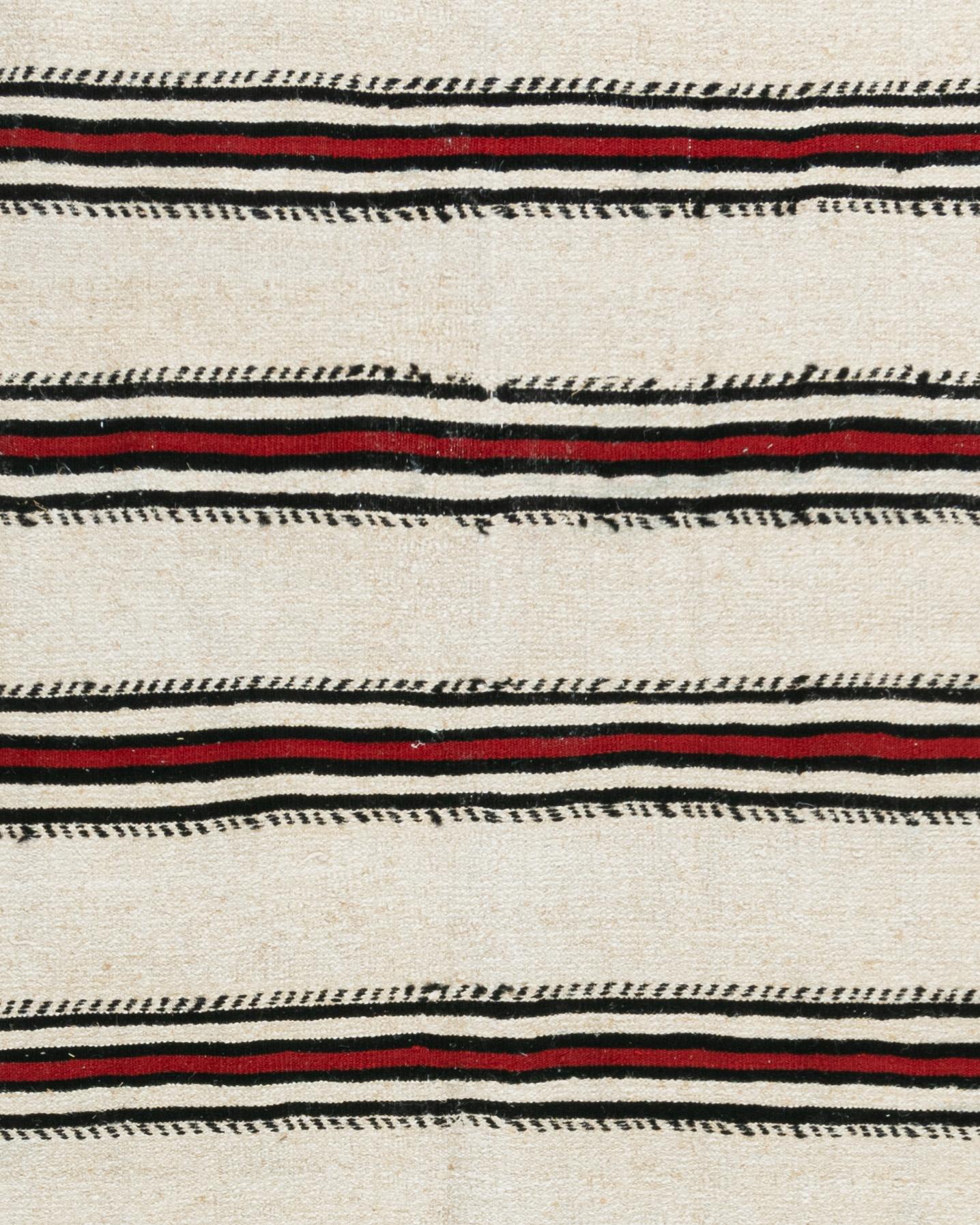 Turc Tapis Kilim turc ivoire vintage, 4'8 x 8'4 en vente