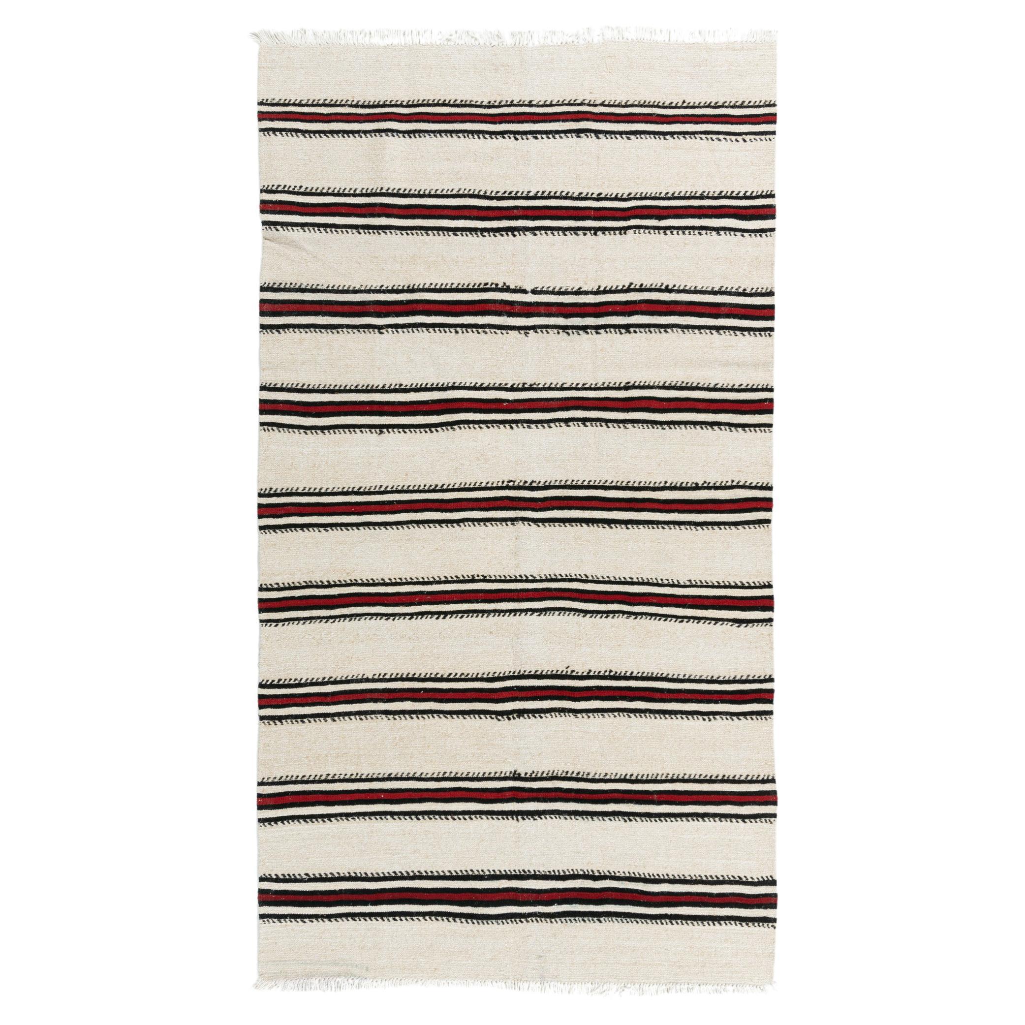 Tapis Kilim turc ivoire vintage, 4'8 x 8'4