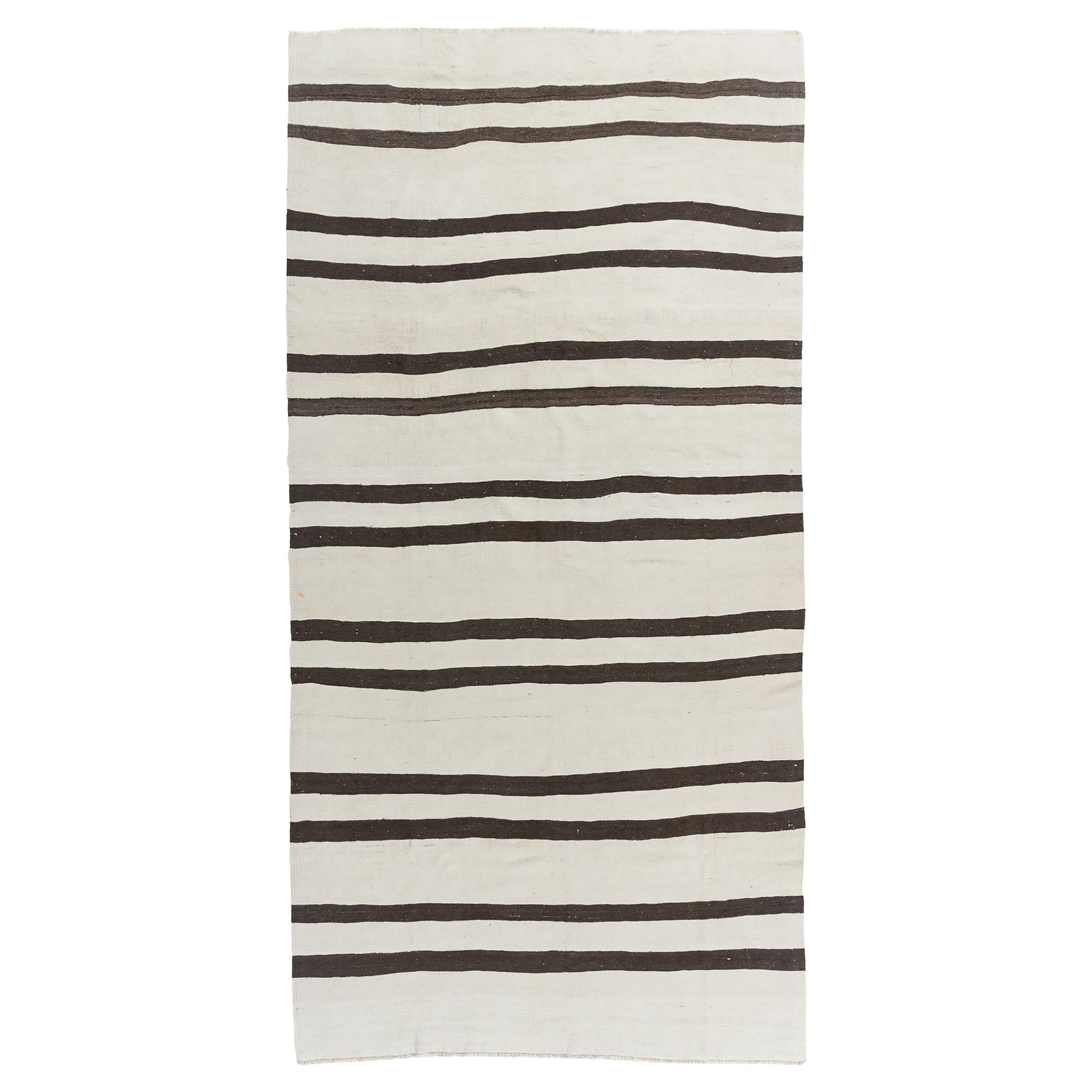 Tapis Kilim turc ivoire vintage 5'9 x 11'9