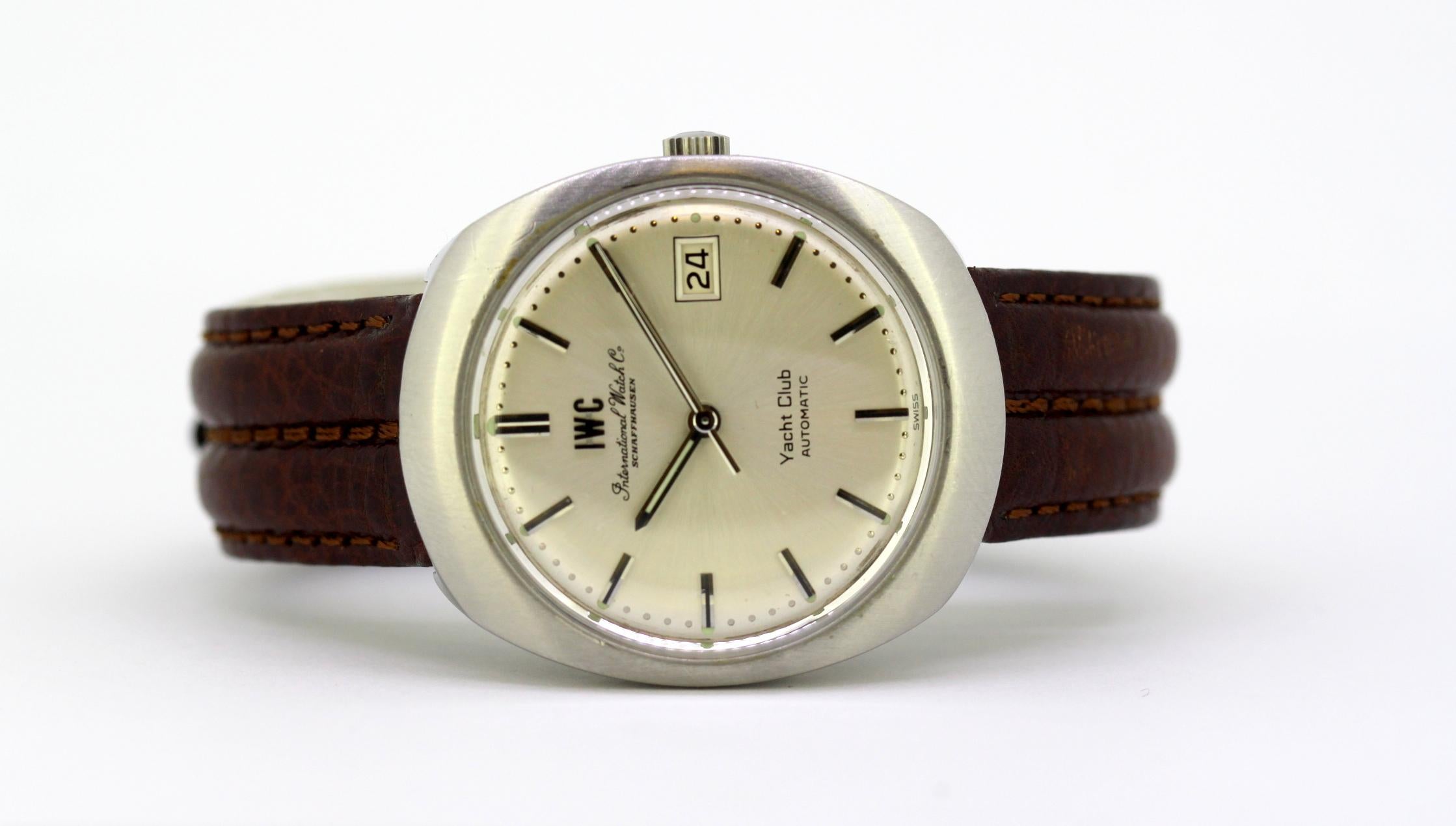 Vintage IWC Automatic Yacht Club Gentlemen's Wristwatch, circa 1964 In Excellent Condition In Braintree, GB