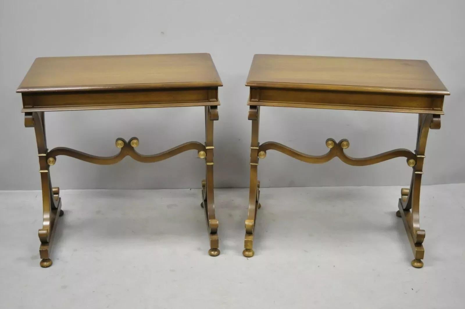 Inconnu Vintage J. Zonon Regency Style X-Frame Mahogany Side Lamp Tables - a Pair en vente