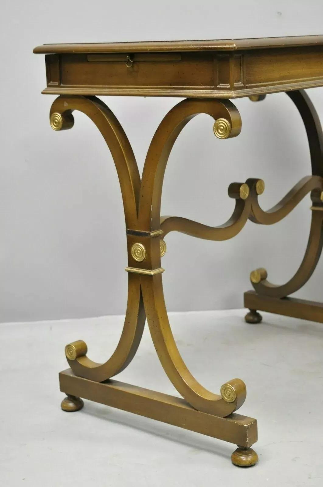 Vintage J. Zonon Regency Style X-Frame Mahogany Side Lamp Tables - a Pair en vente 3