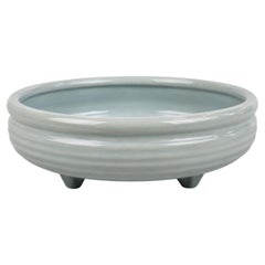 Vintage J.A. Bauer California Pottery Ringware Three-Footed Centerpiece Bowl