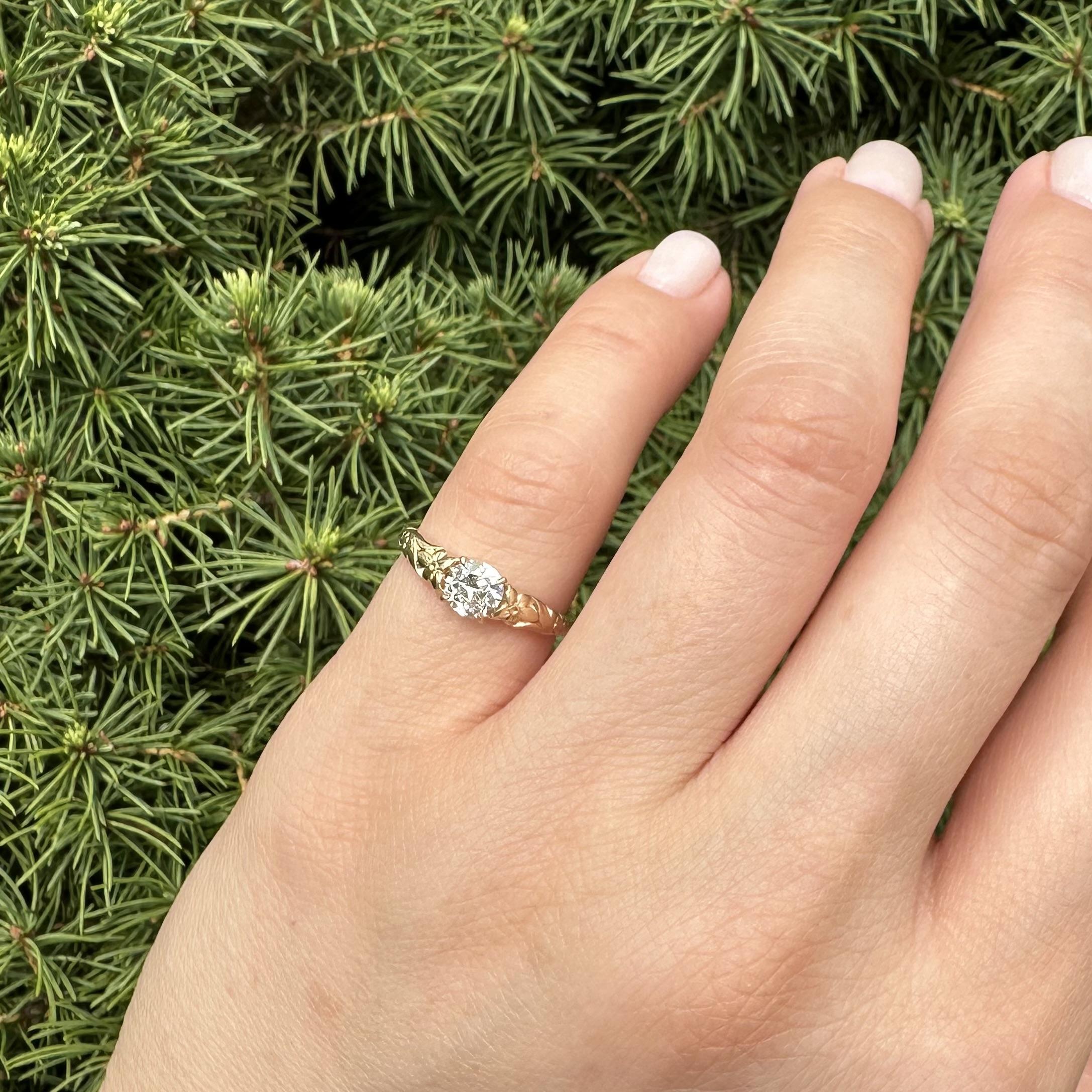 Vintage By Jabel 14k Gold .50ct Old European Diamond Solitaire Floral Ring en vente 10