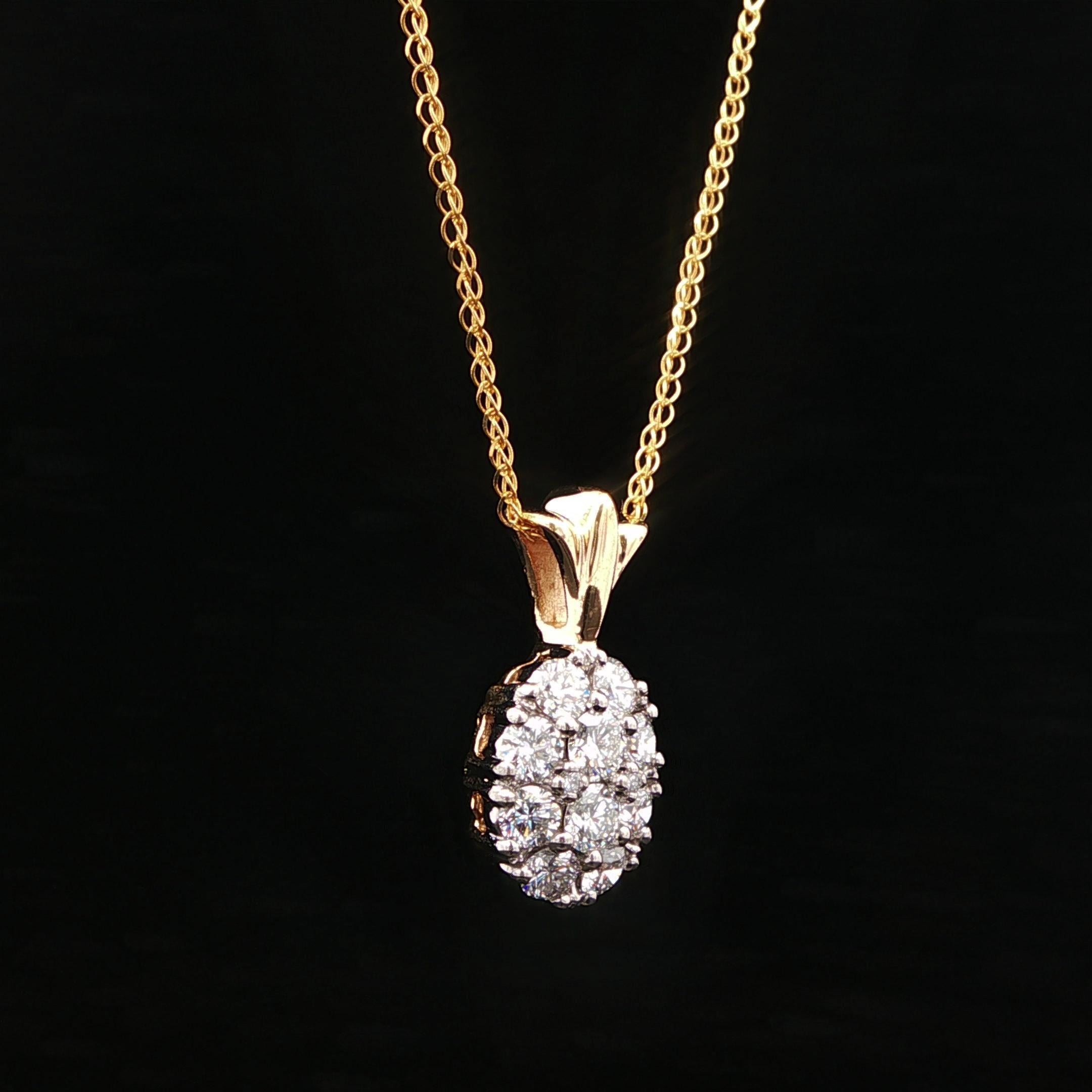 --Stein(e):--
(10) Natürliche Echte Diamanten - Runder Brillantschliff - Pave Set - F/G Farbe - VS1-VS2 Reinheit - 1,0ctw (genau)- SEHR brillant!

MATERIAL: Massiv 18k Gelbgold Anhänger - 18k Weißgold Top - 14k Gelbgold Kette
Gewicht: 4,90