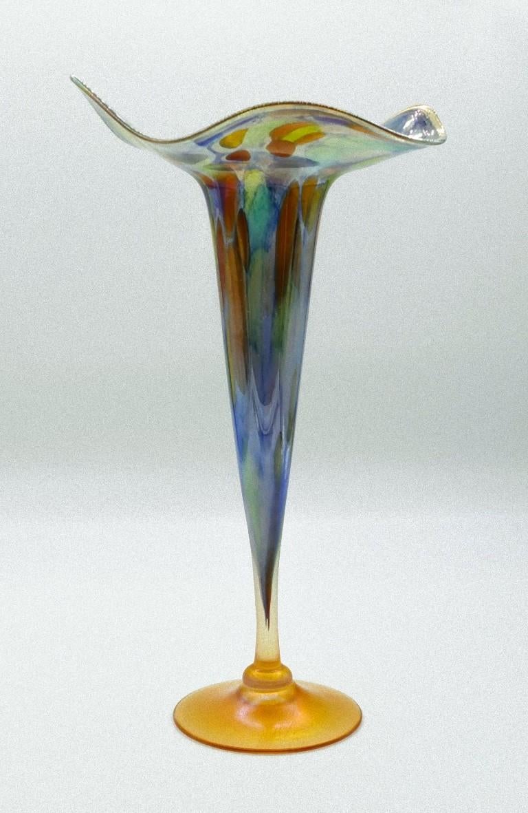 This jack in the pulpit glass vase is a wonderful polychrome glass vase.

Decorative object realized in Northern Europe, during 1950-1960.

In excellent condition, with shining colors.

This object is shipped from Italy. Under existing legislation,