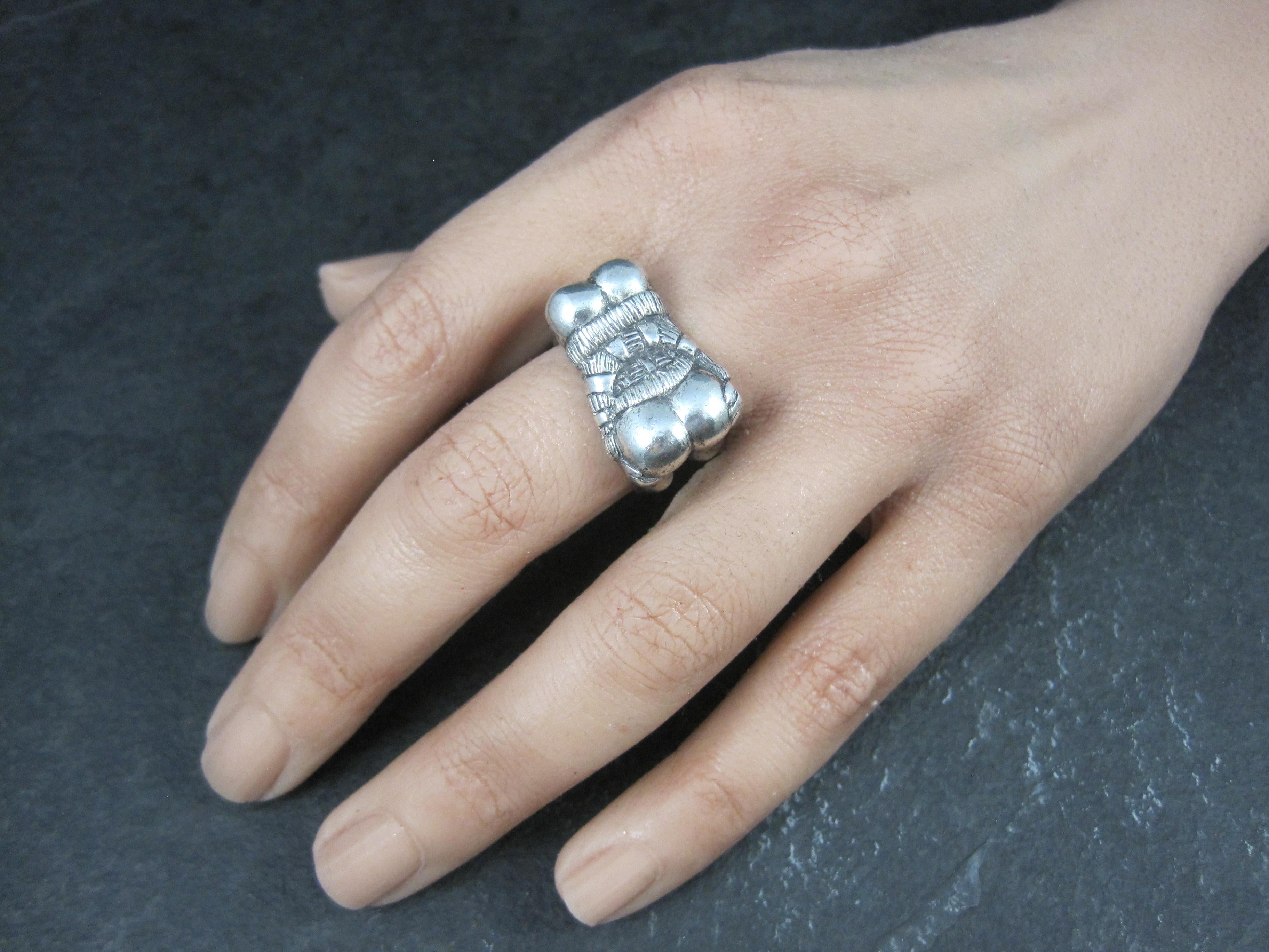 Anello Vintage By Jaclyn Davidson Sculptural Storyteller Taglia 6 Edizione Limitata 1977 in vendita 6
