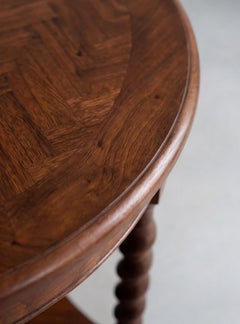 Tavolino da salotto in stile revival giacobiano vintage in rovere, con piano a intarsio e gambe a spirale