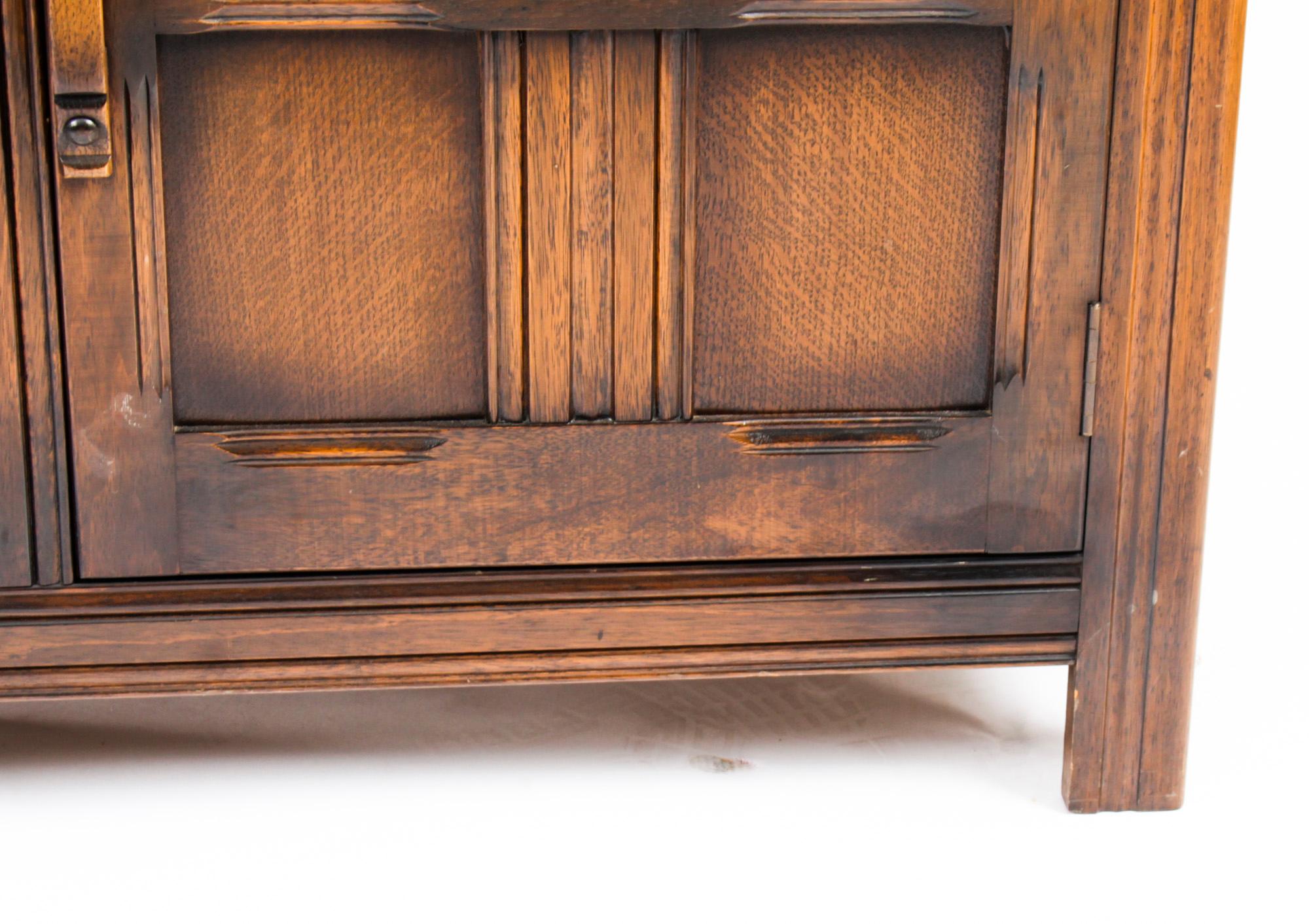 Vintage Jacobean Revival Oak Welsh Dresser Cabinet Sideboard 20th C 3